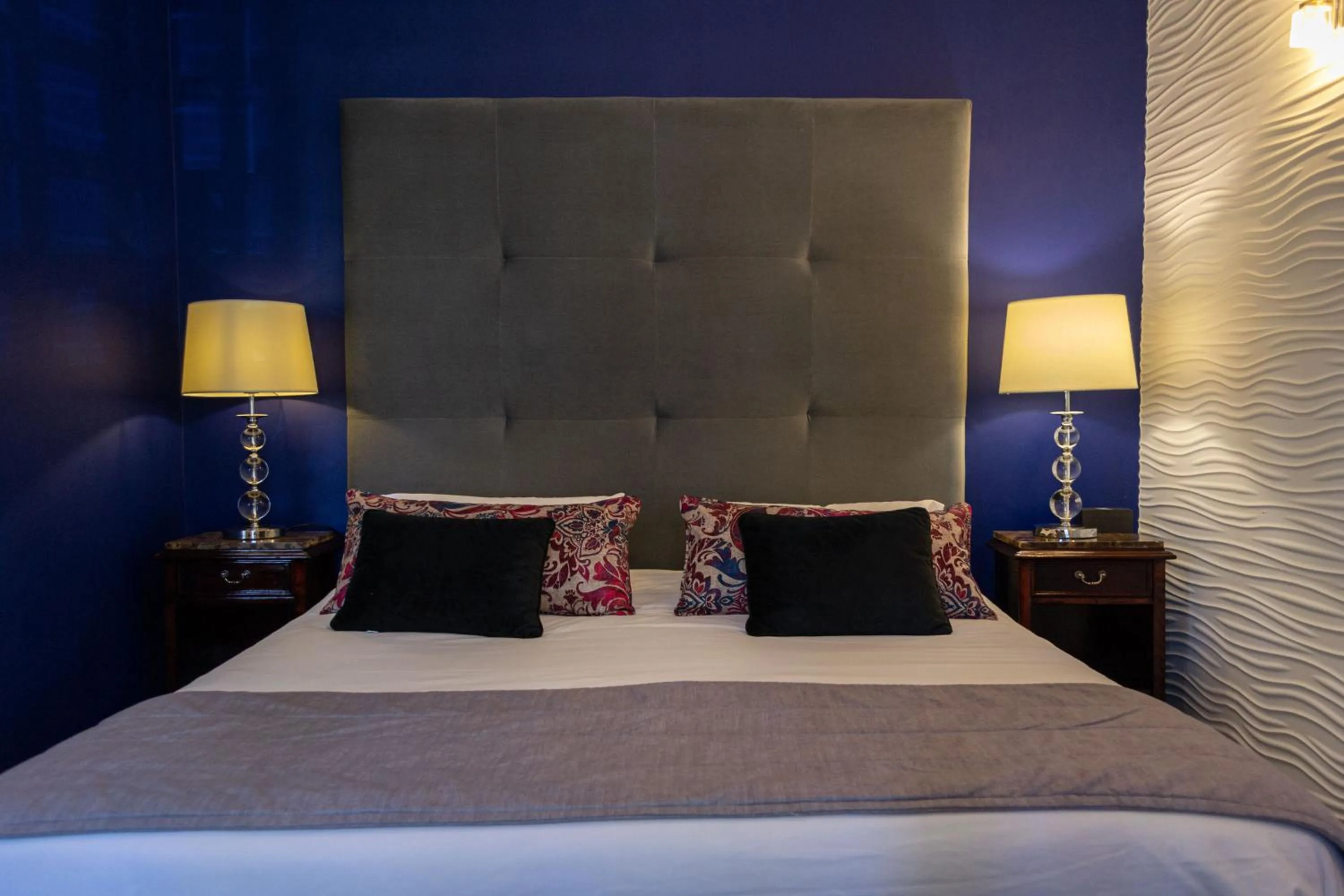 Bed in Miravida Soho Hotel & Wine Bar