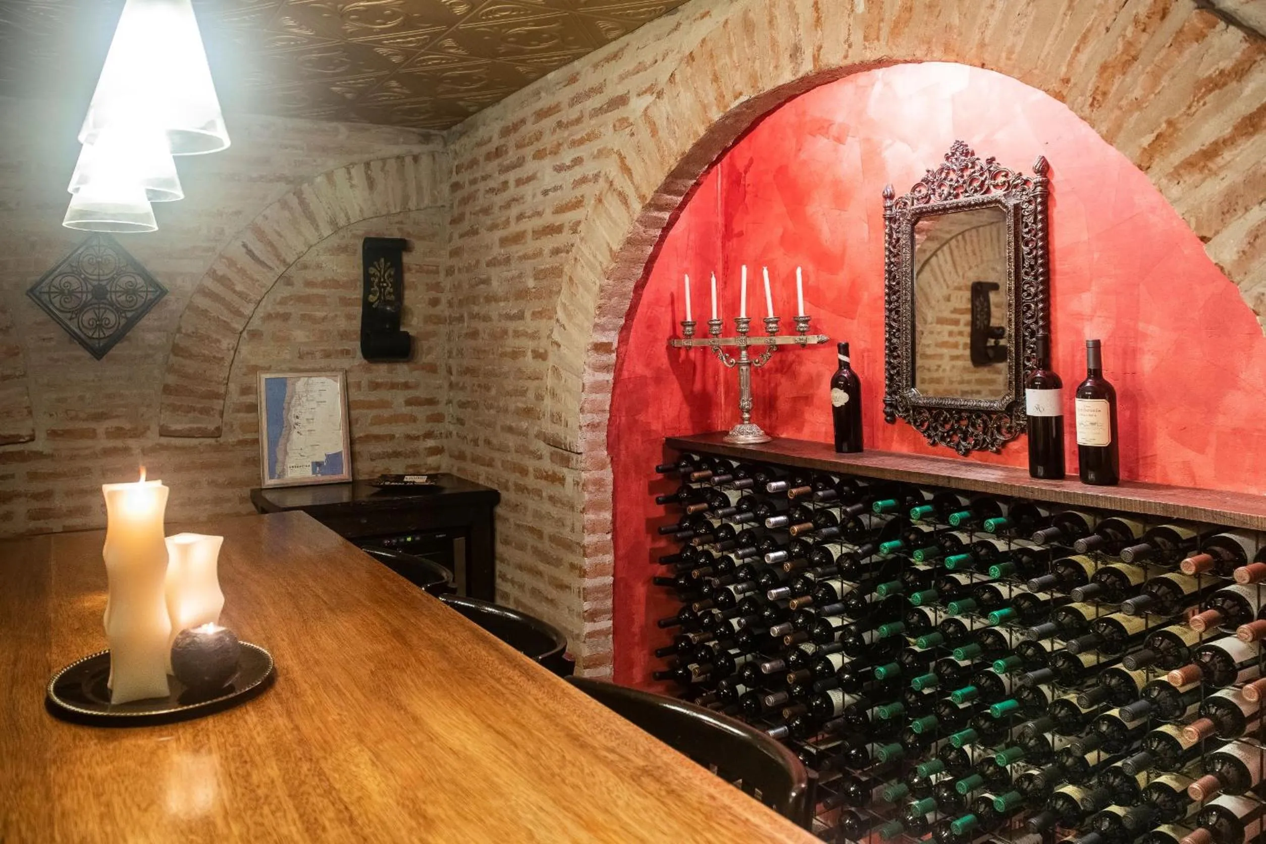 Lounge or bar in Miravida Soho Hotel & Wine Bar