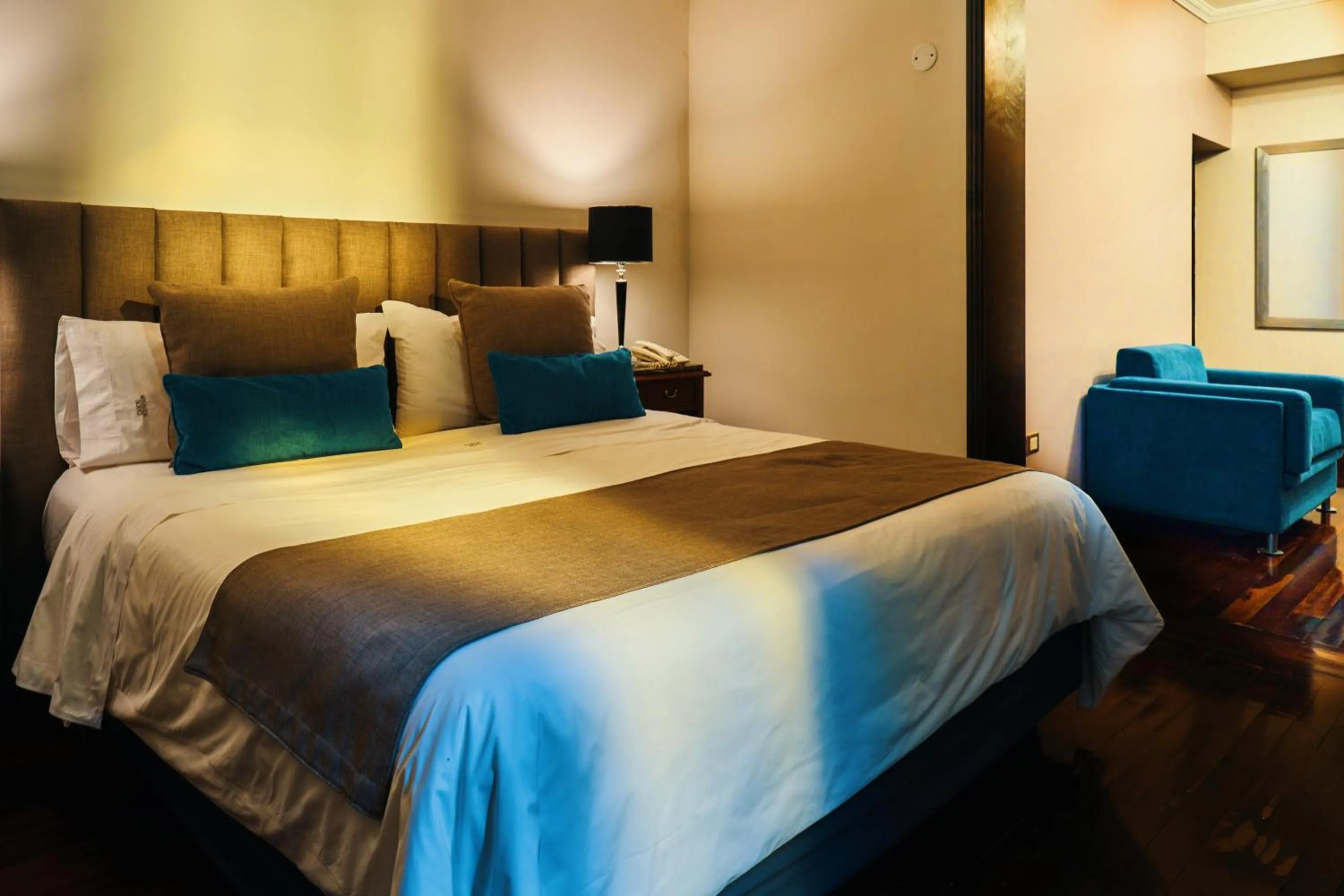 Bed in Miravida Soho Hotel & Wine Bar