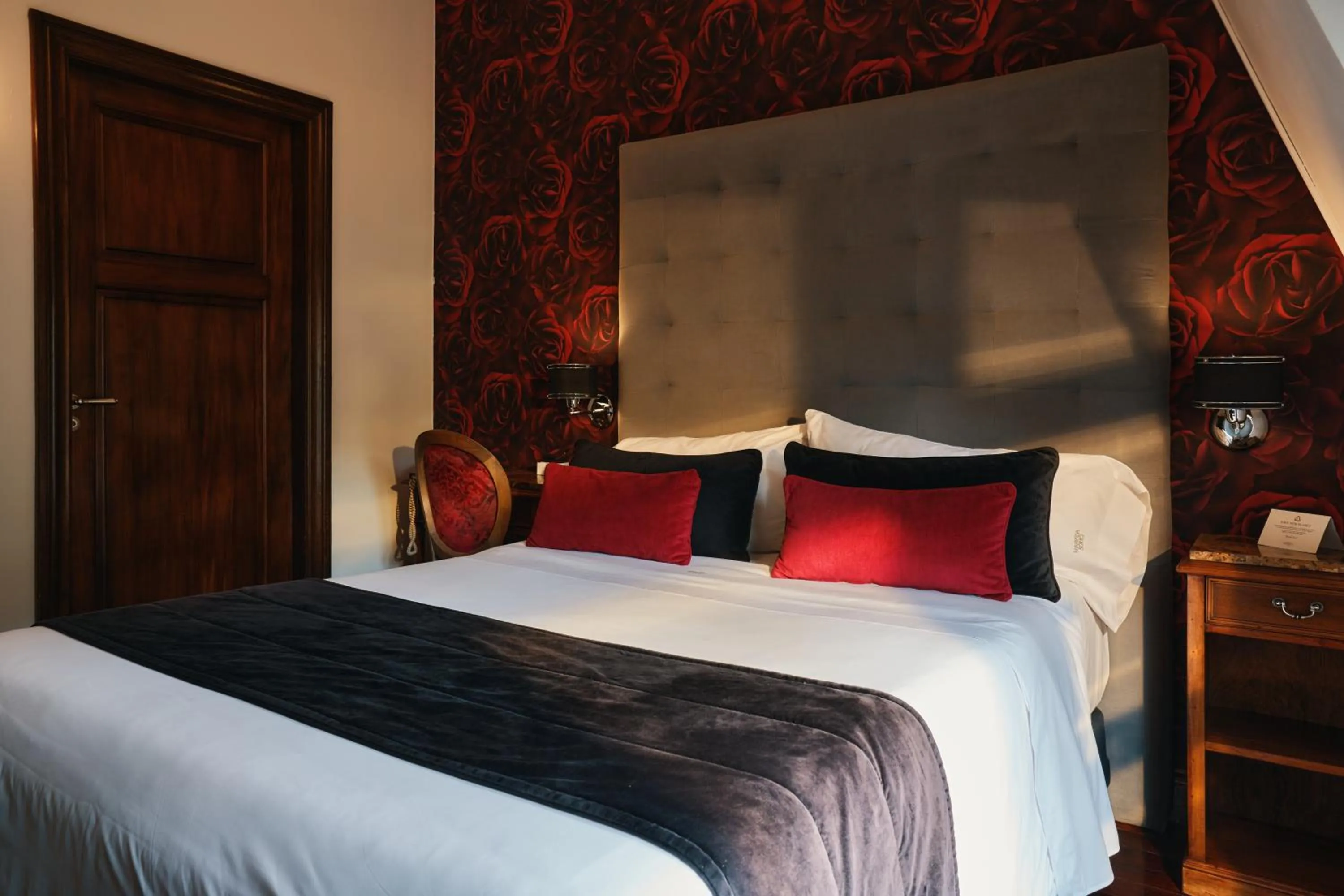 Bed in Miravida Soho Hotel & Wine Bar