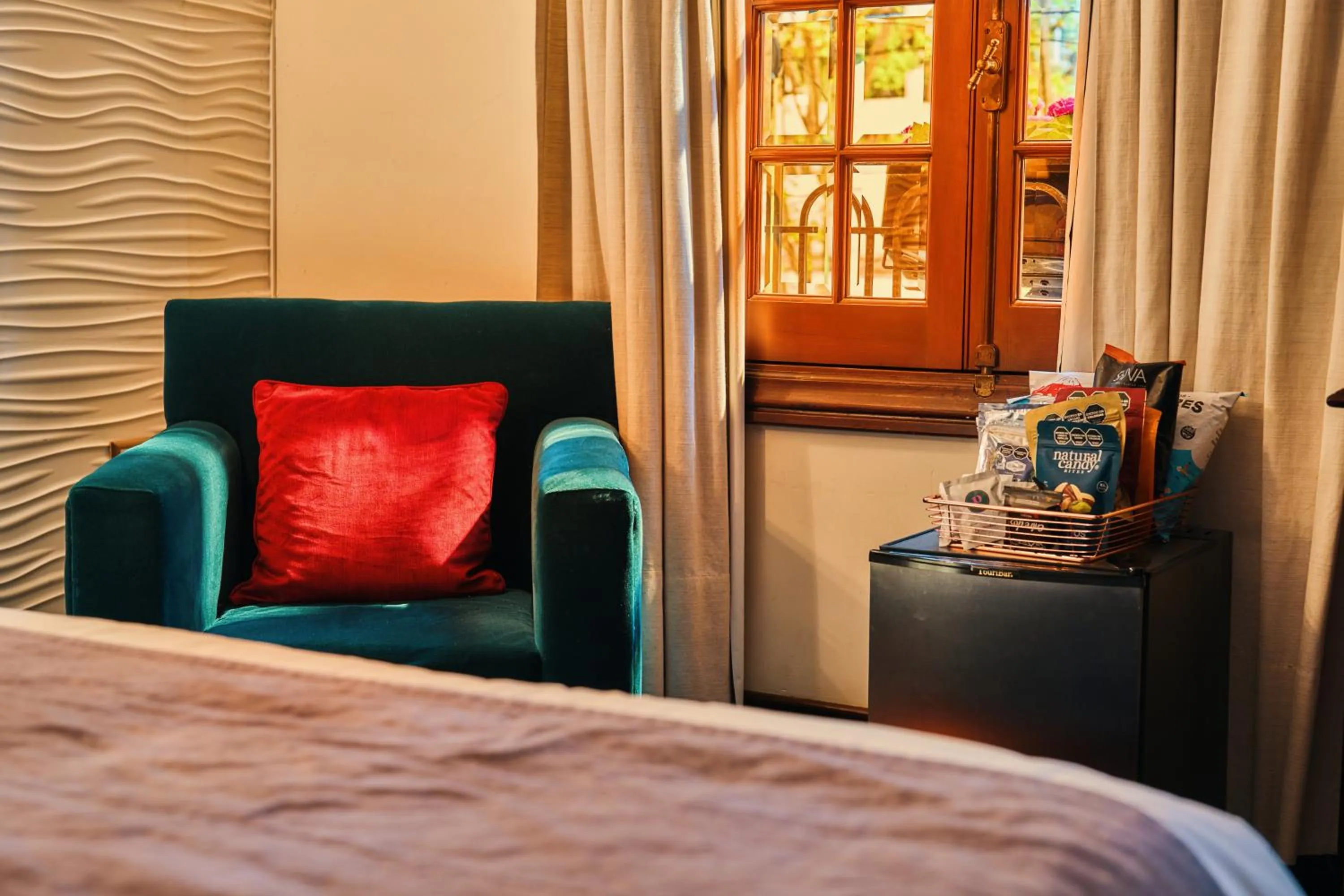 Seating area, Bed in Miravida Soho Hotel & Wine Bar