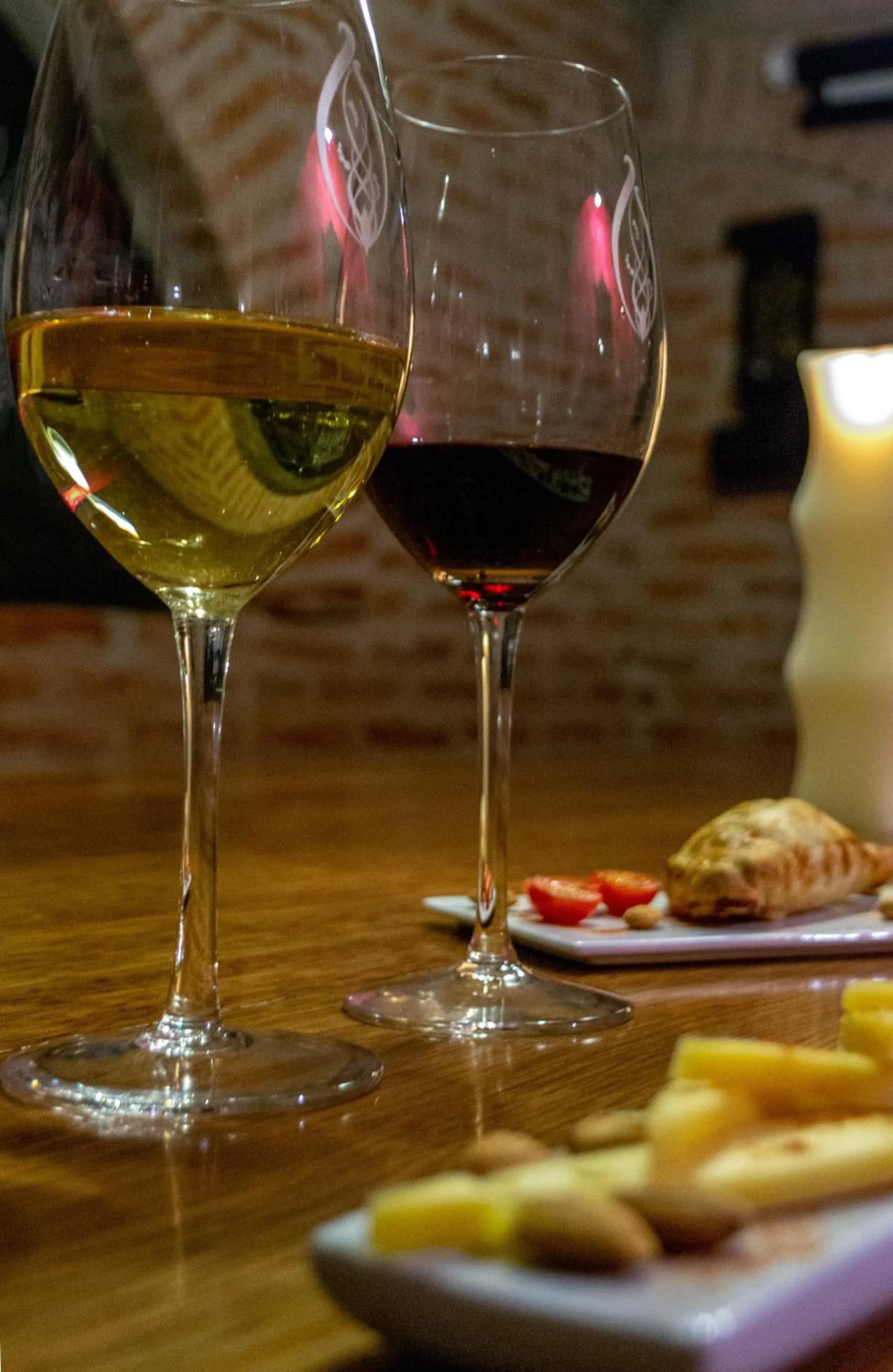 Food and drinks in Miravida Soho Hotel & Wine Bar