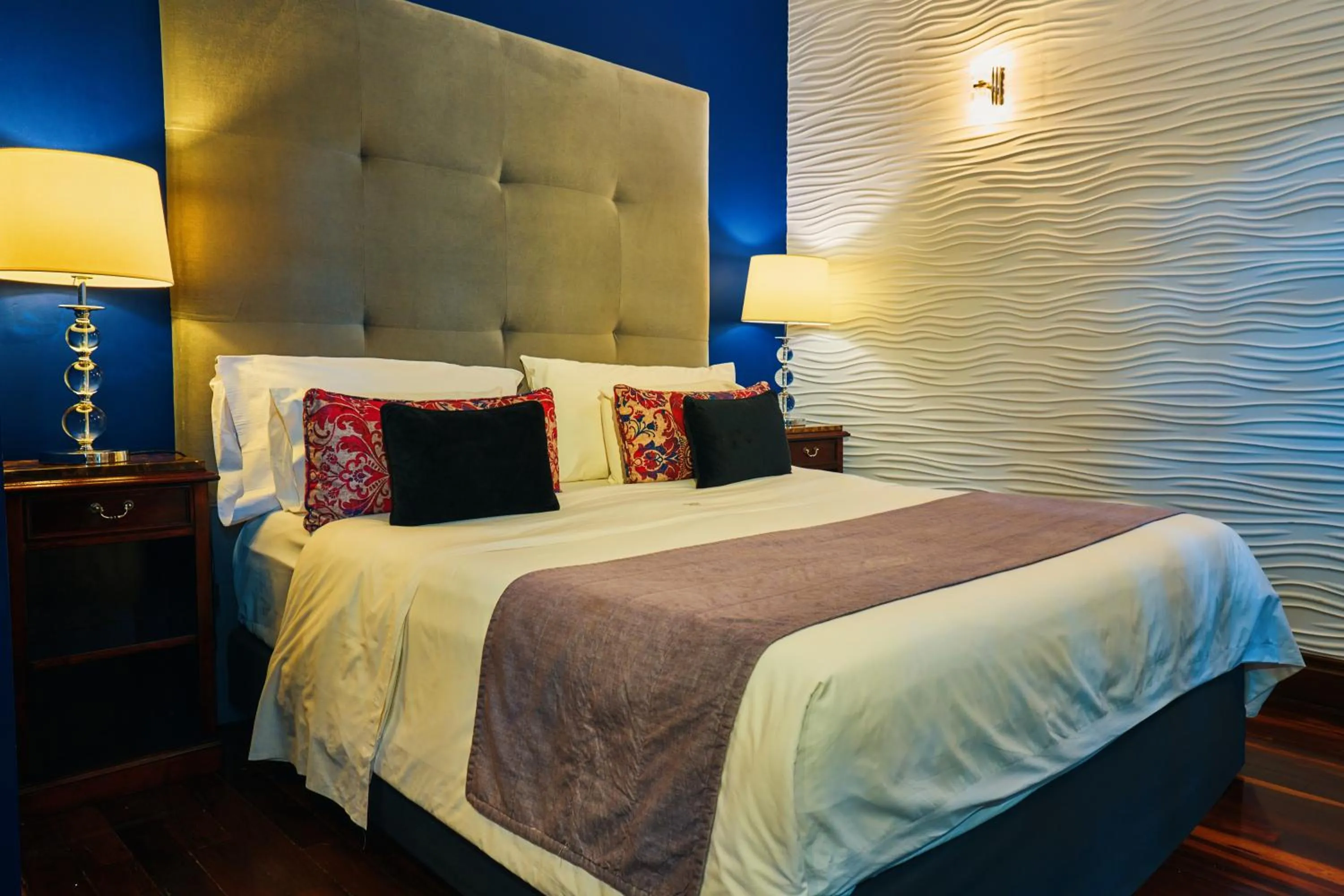 Bed in Miravida Soho Hotel & Wine Bar