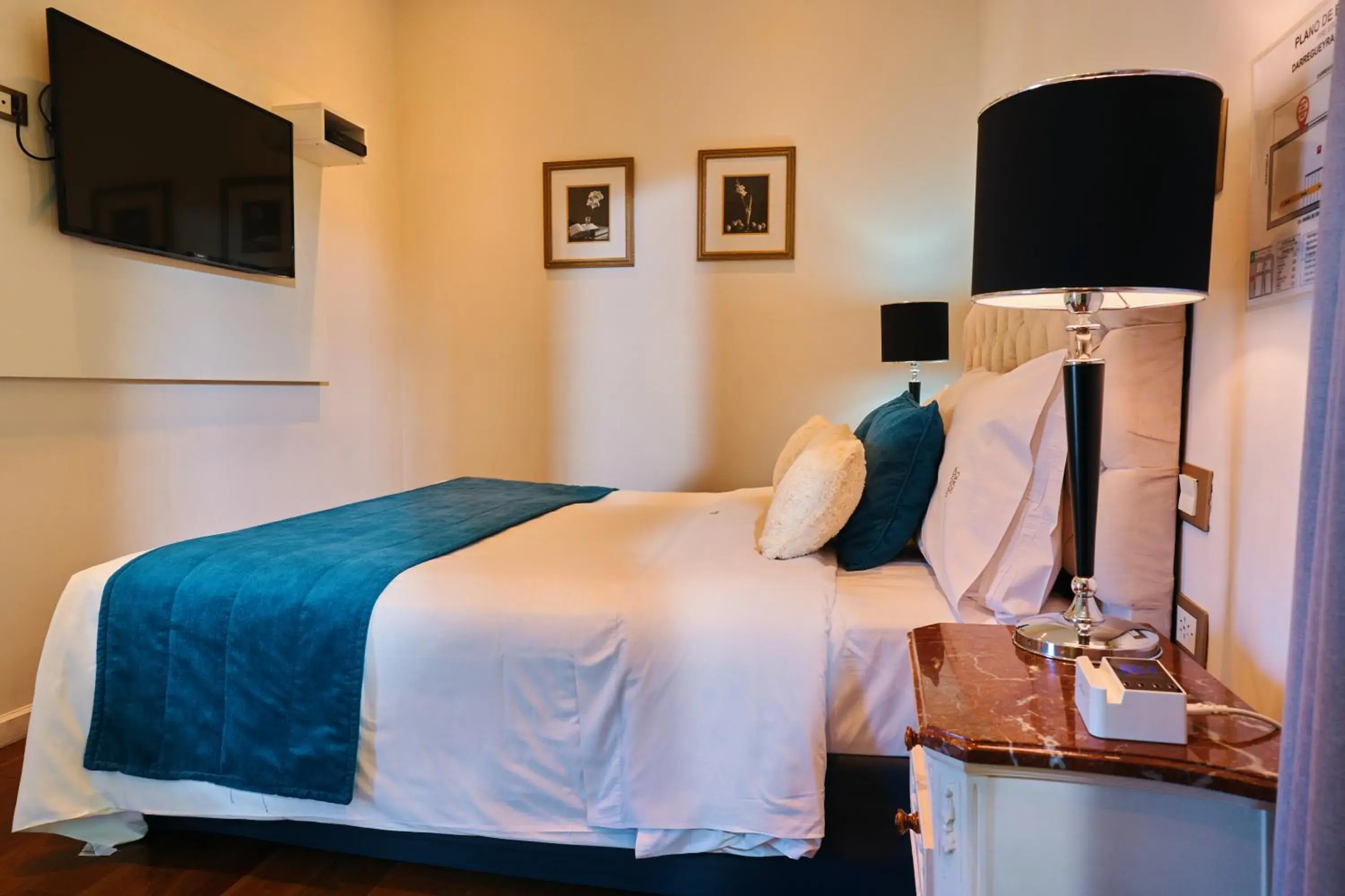 Maisonette in Miravida Soho Hotel & Wine Bar Maisonette in Miravida Soho Hotel & Wine Bar