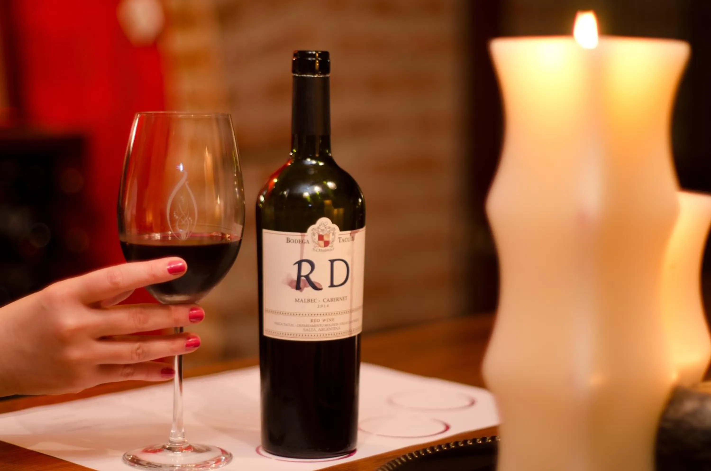 People in Miravida Soho Hotel & Wine Bar