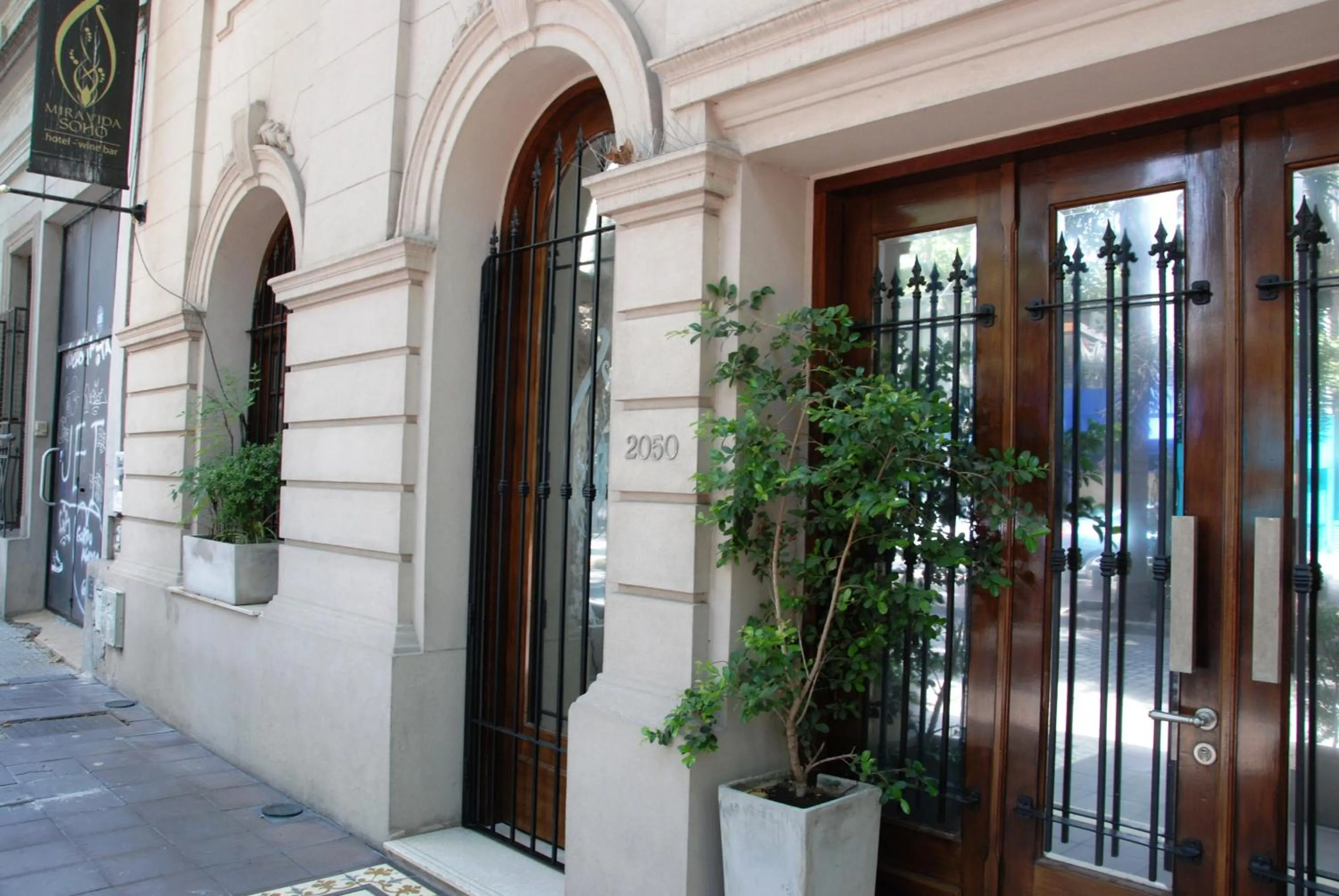 Facade/entrance in Miravida Soho Hotel & Wine Bar