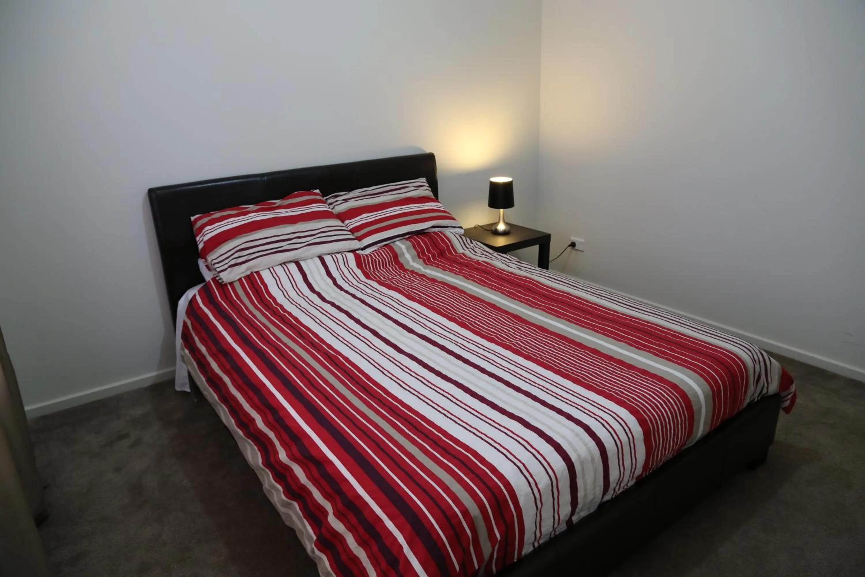 Bedroom, Bed in Apple House