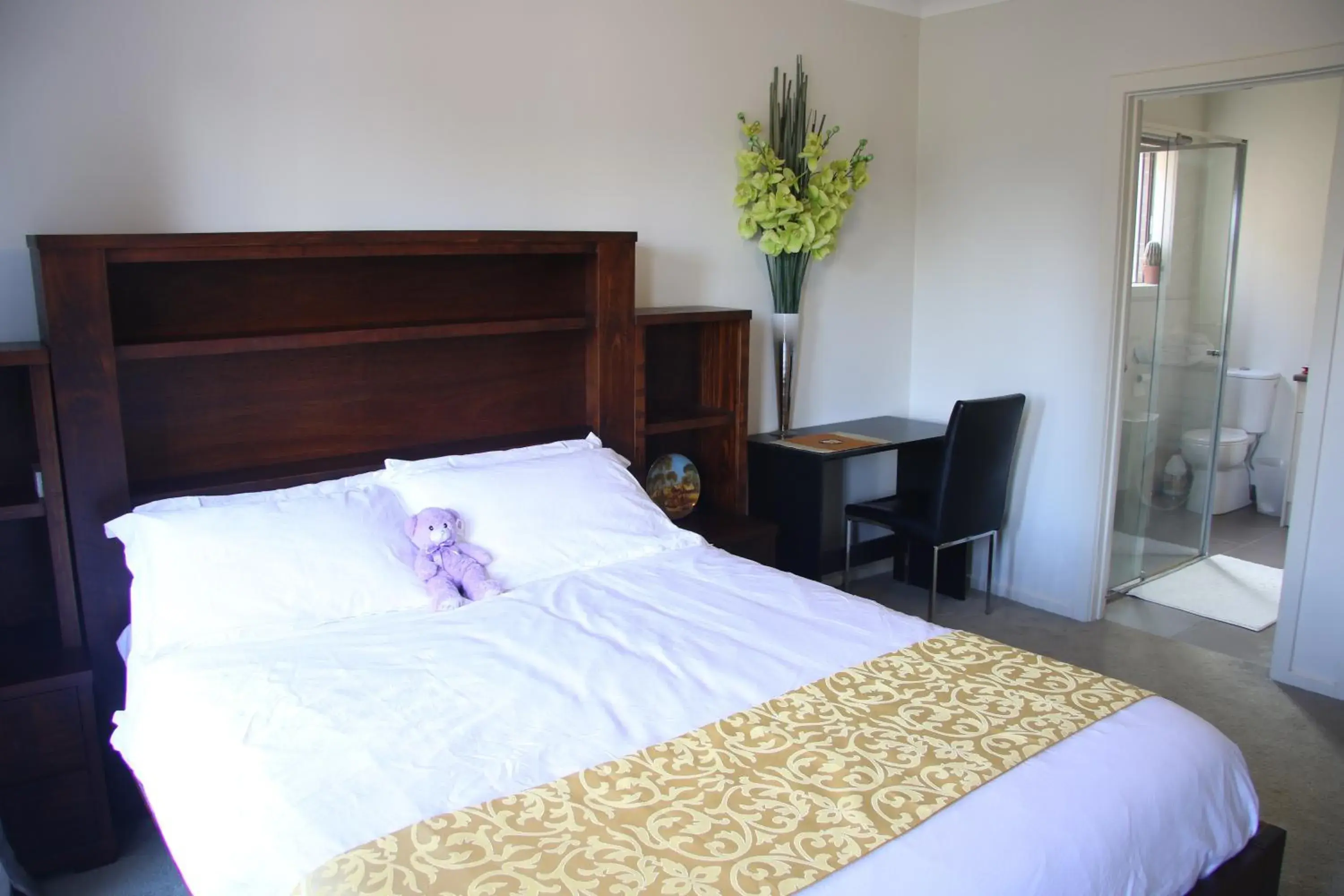 Bedroom, Bed in Apple House Bedroom, Bed in Apple House