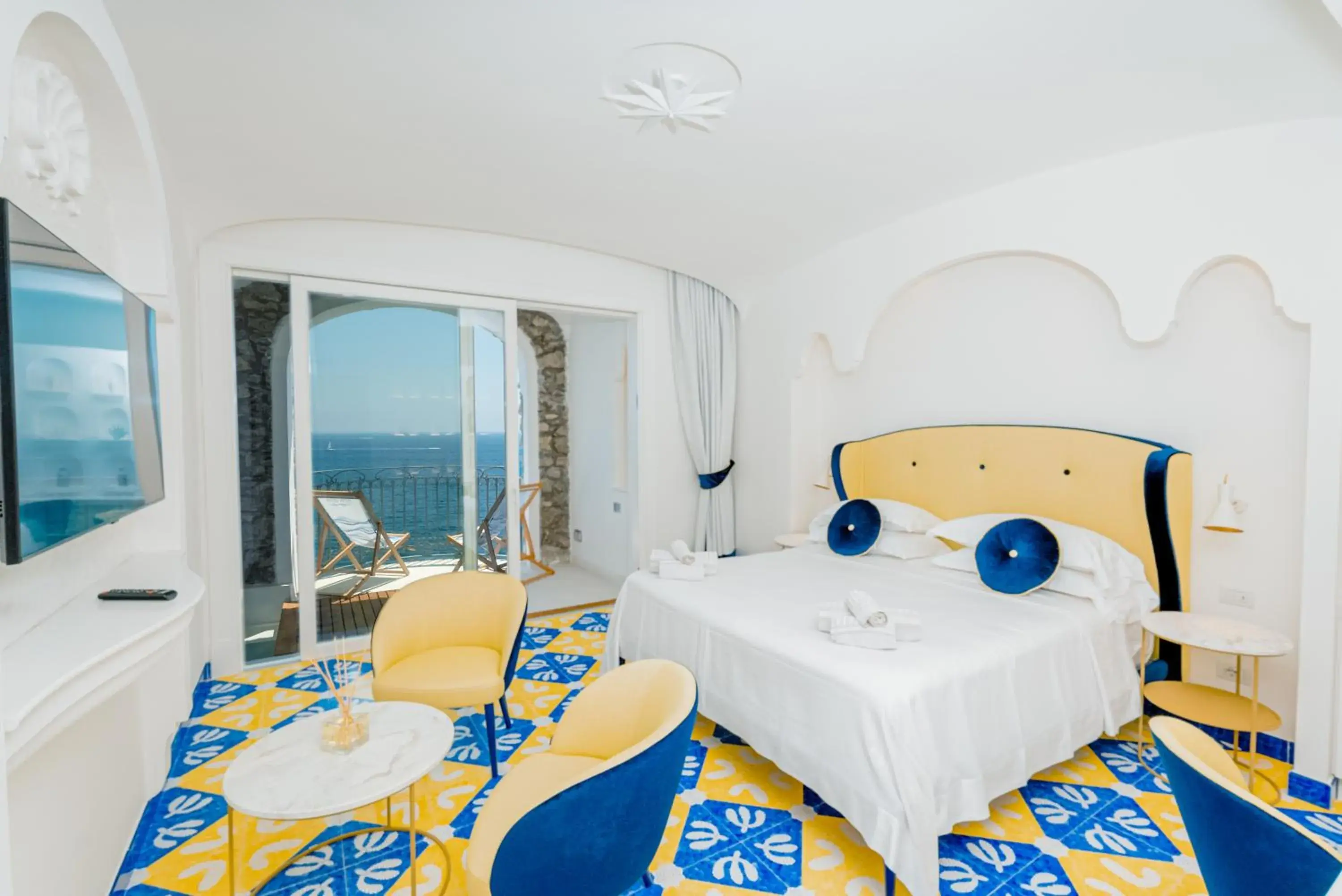 Photo of the whole room, Bed in Hotel Cetus Photo of the whole room, Bed in Hotel Cetus