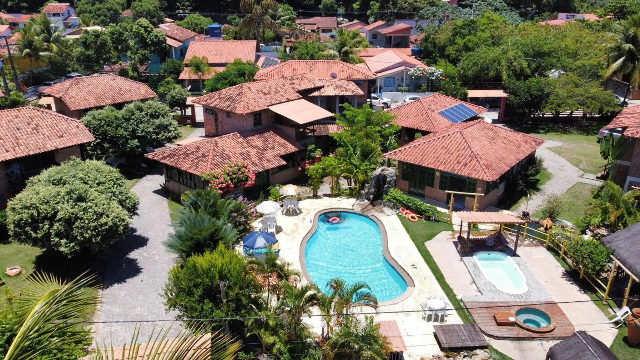 Swimming pool in Pousada Axe