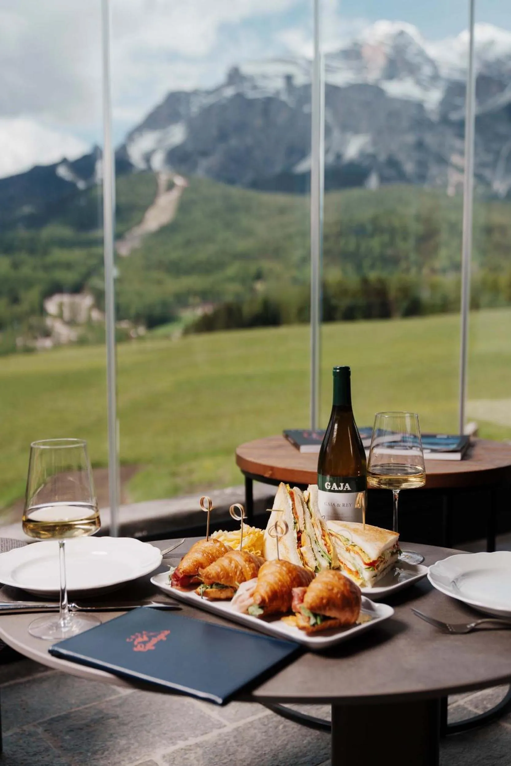 Restaurant/places to eat in Casa Guargnè