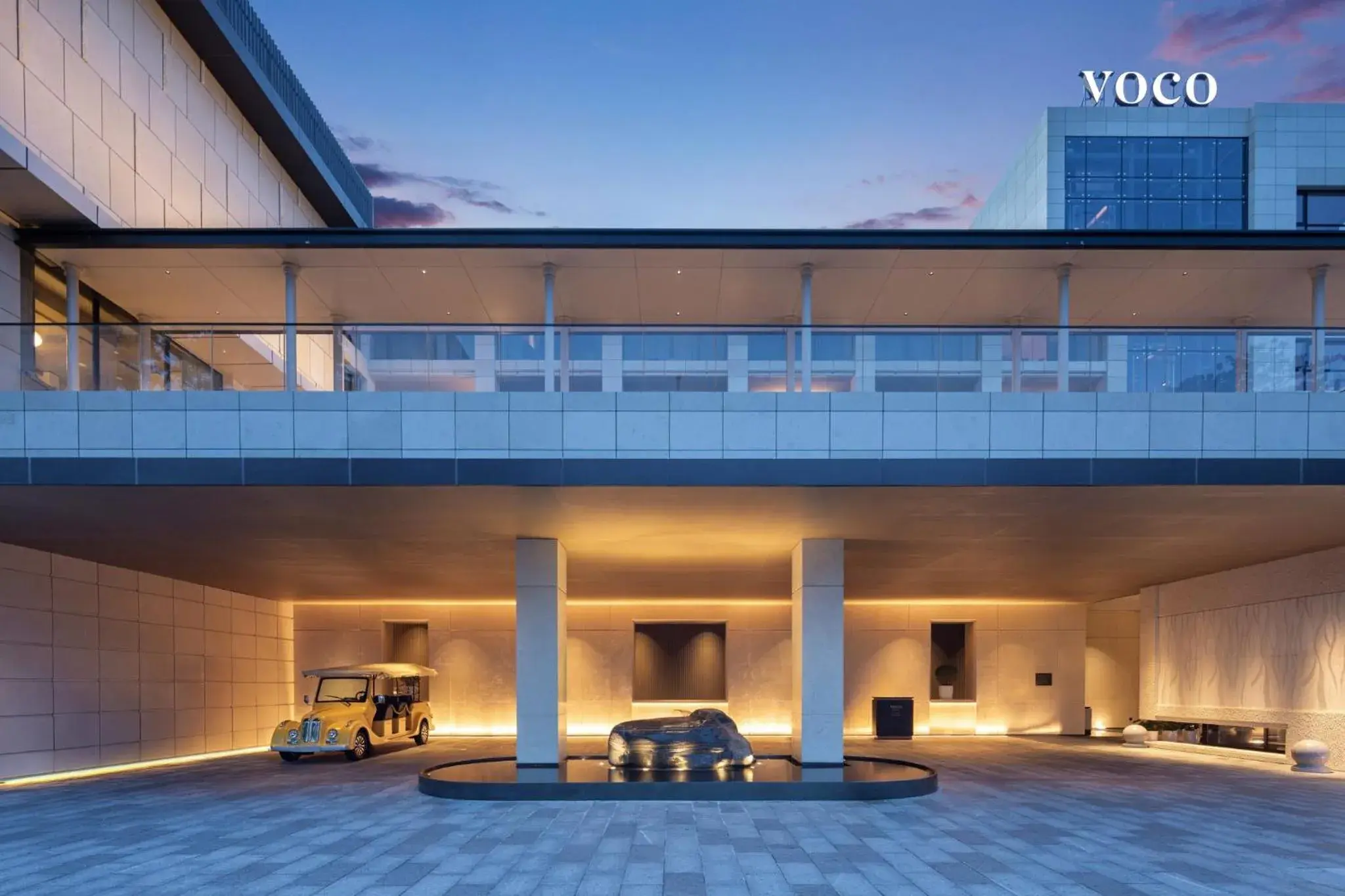 Property building in voco Sanya Dadonghai by IHG Property building in voco Sanya Dadonghai by IHG