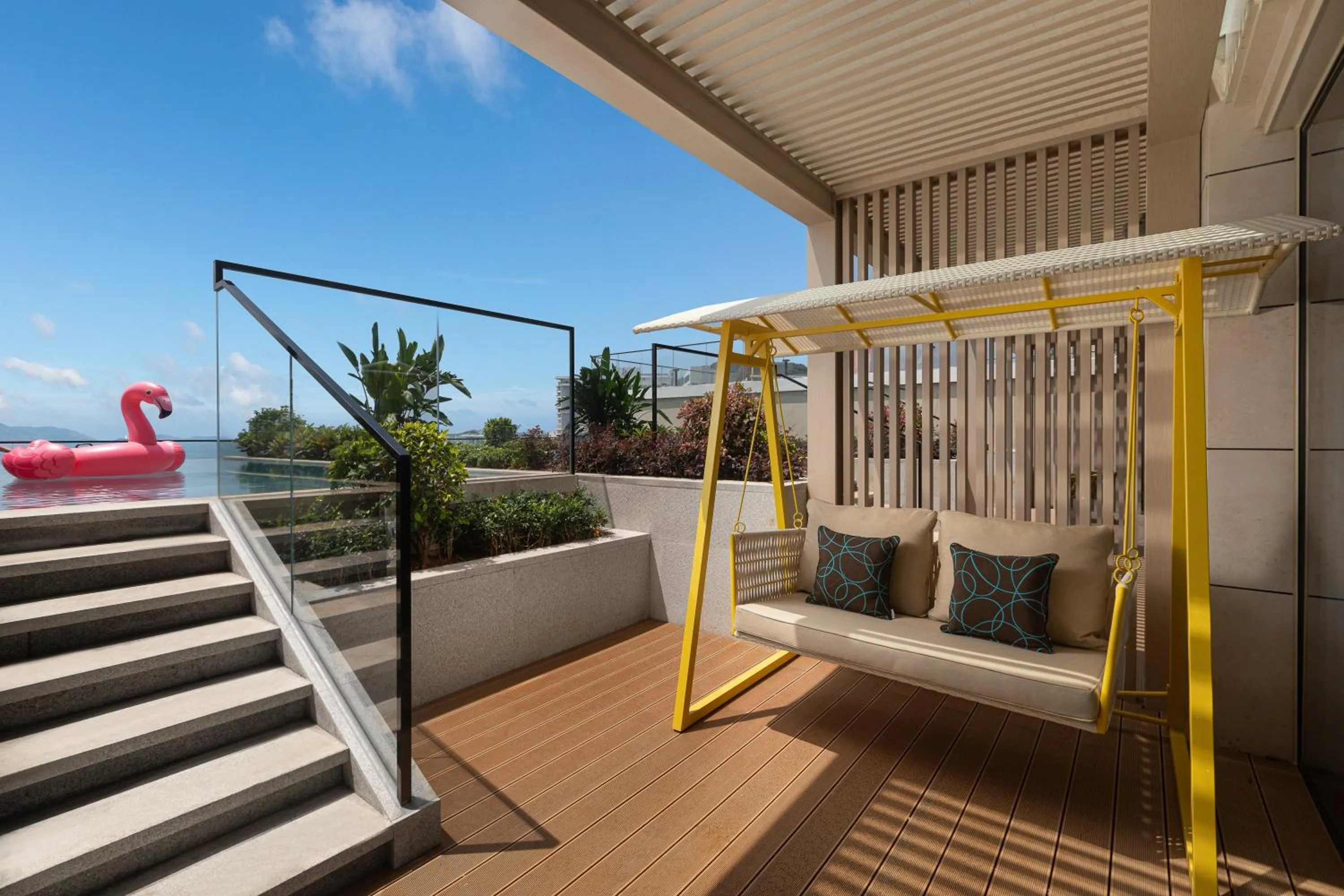 Photo of the whole room in voco Sanya Dadonghai by IHG