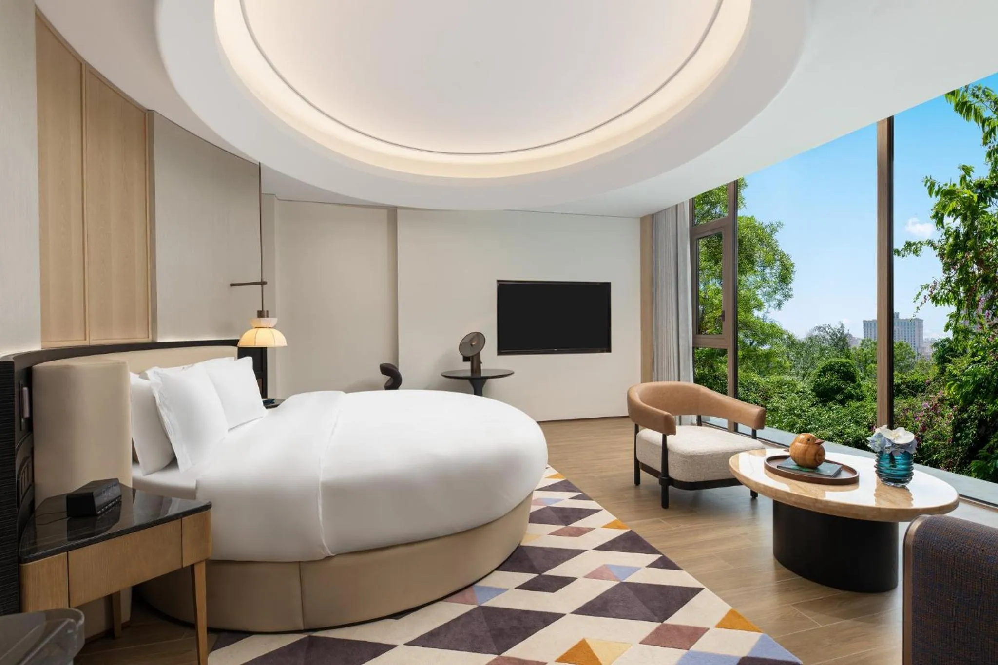 Photo of the whole room in voco Sanya Dadonghai by IHG