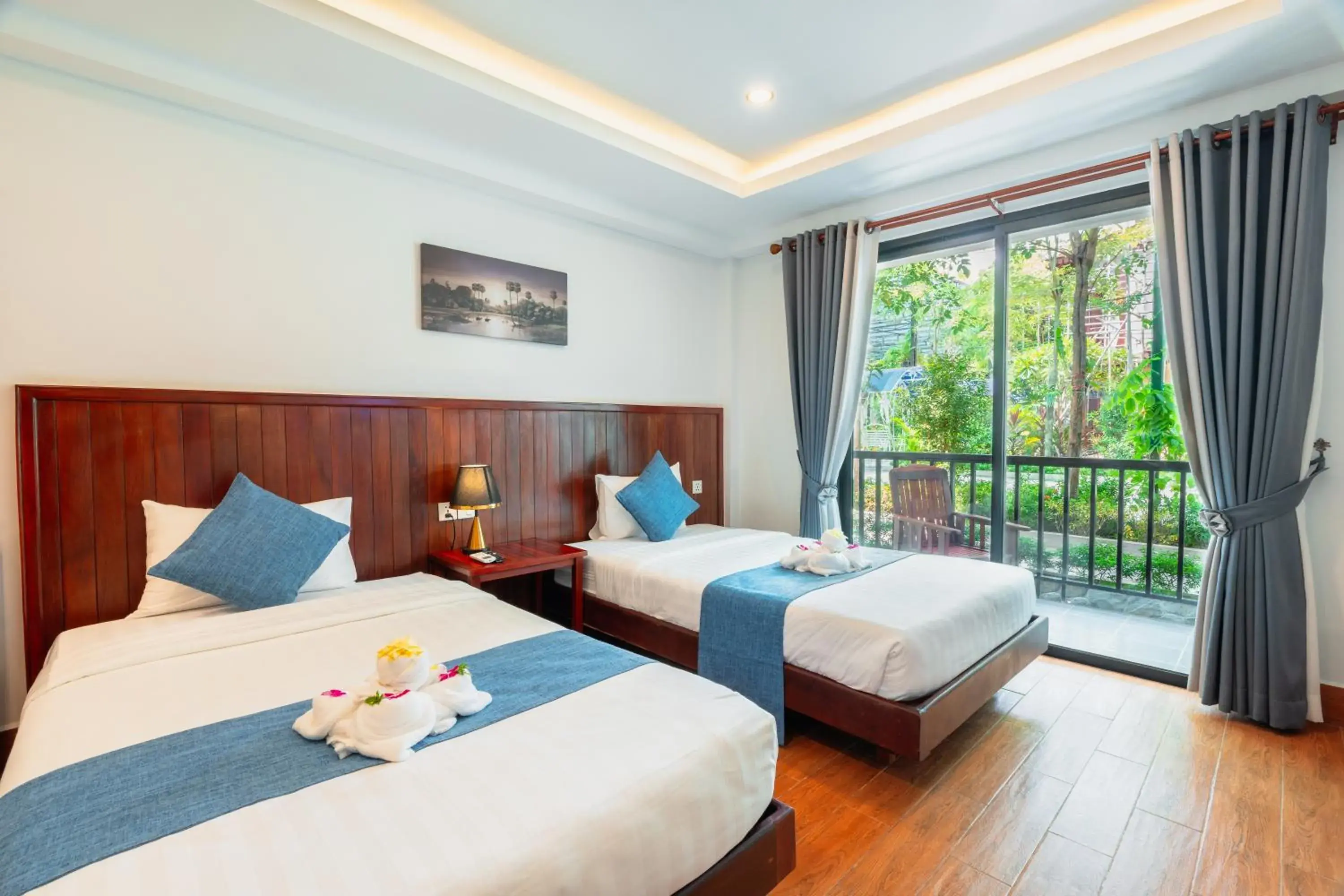 Deluxe Twin Room with Balcony in Pich Kunthea Angkor Resort Deluxe Twin Room with Balcony in Pich Kunthea Angkor Resort