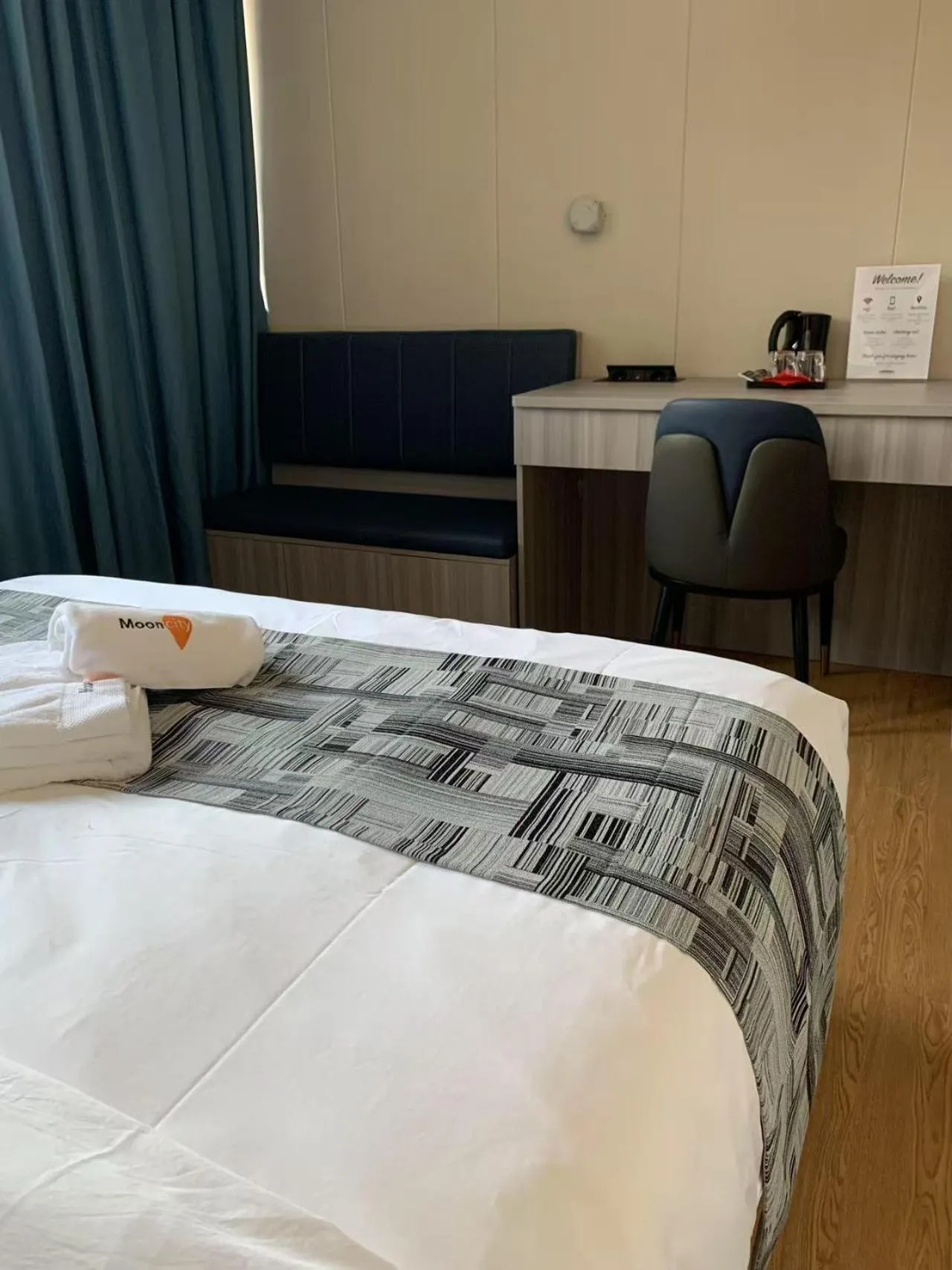 Bed in Mooncity Hotel & Boardinghouse