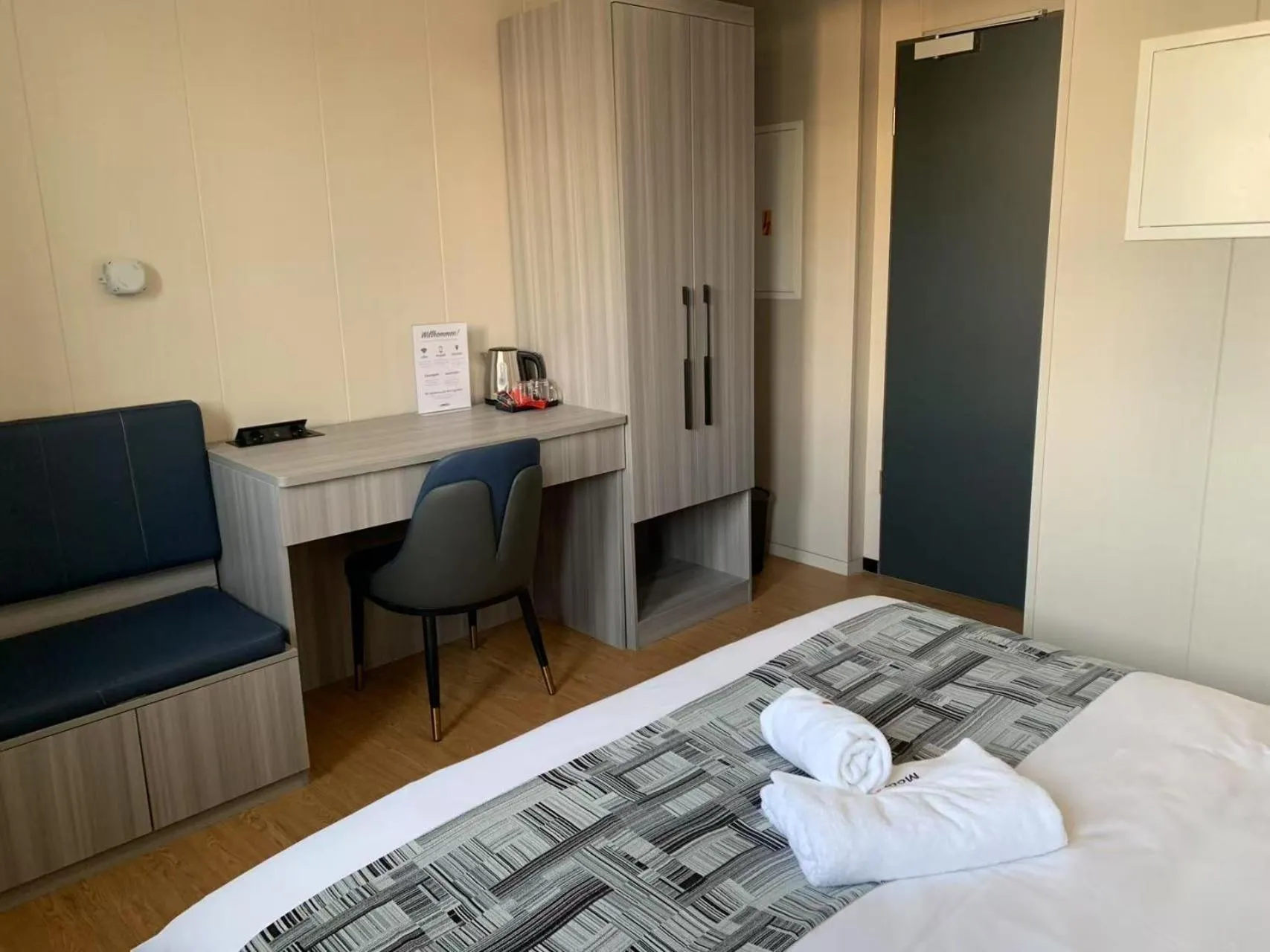 Bed in Mooncity Hotel & Boardinghouse