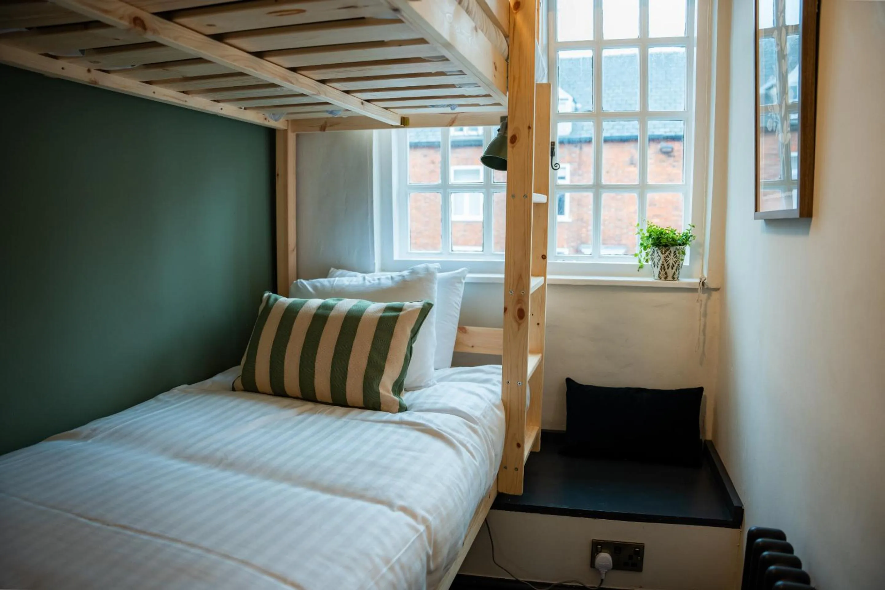 Bedroom, Bed in Duke William Hotel