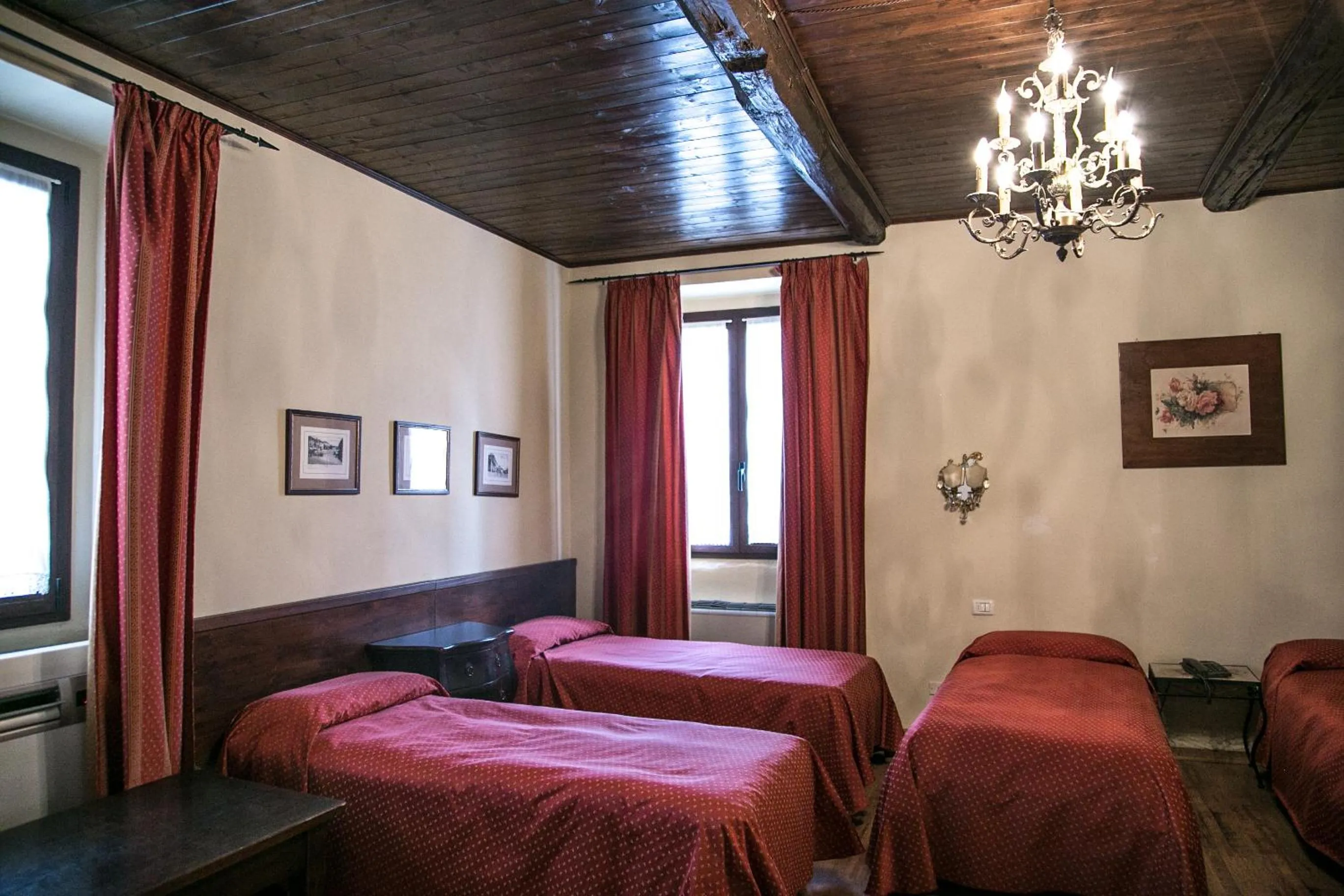 Comfort Quadruple Room in Hotel Julia