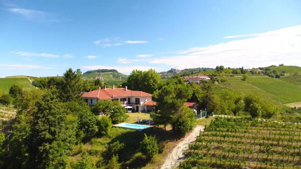 Property building in Cascina Torello