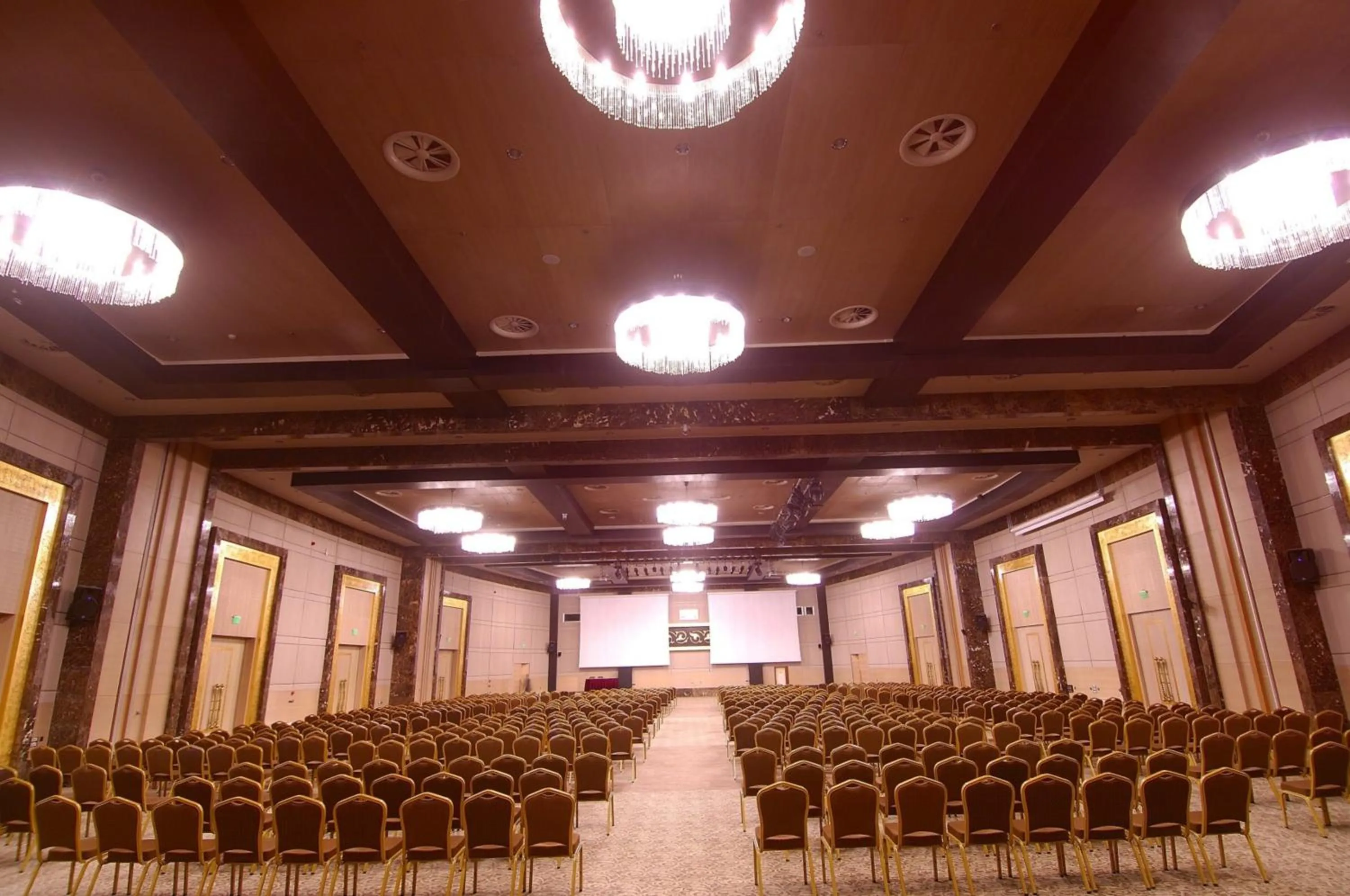 Business facilities in Dedeman Konya Hotel Convention Center