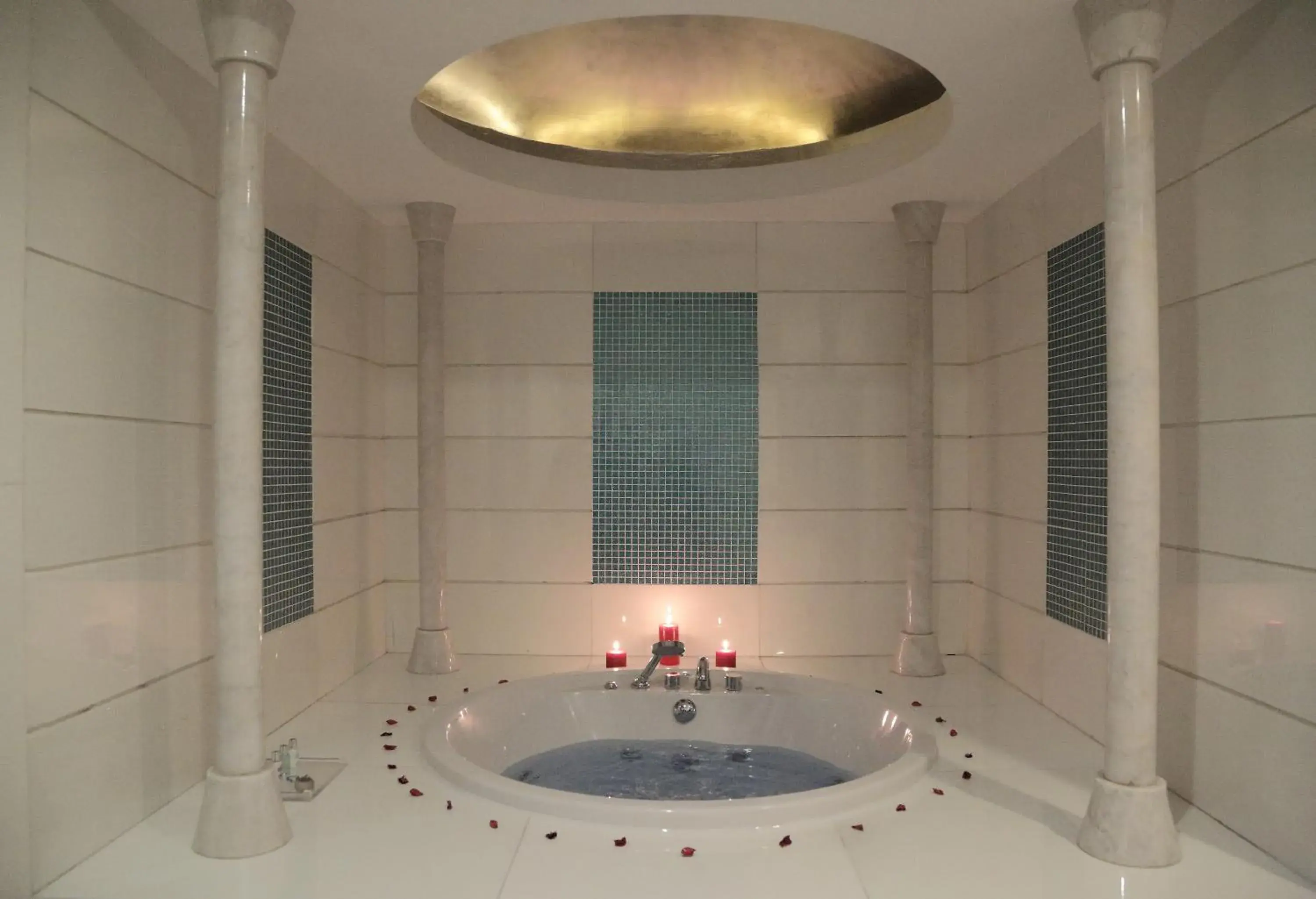 Bathroom in Dedeman Konya Hotel Convention Center Bathroom in Dedeman Konya Hotel Convention Center