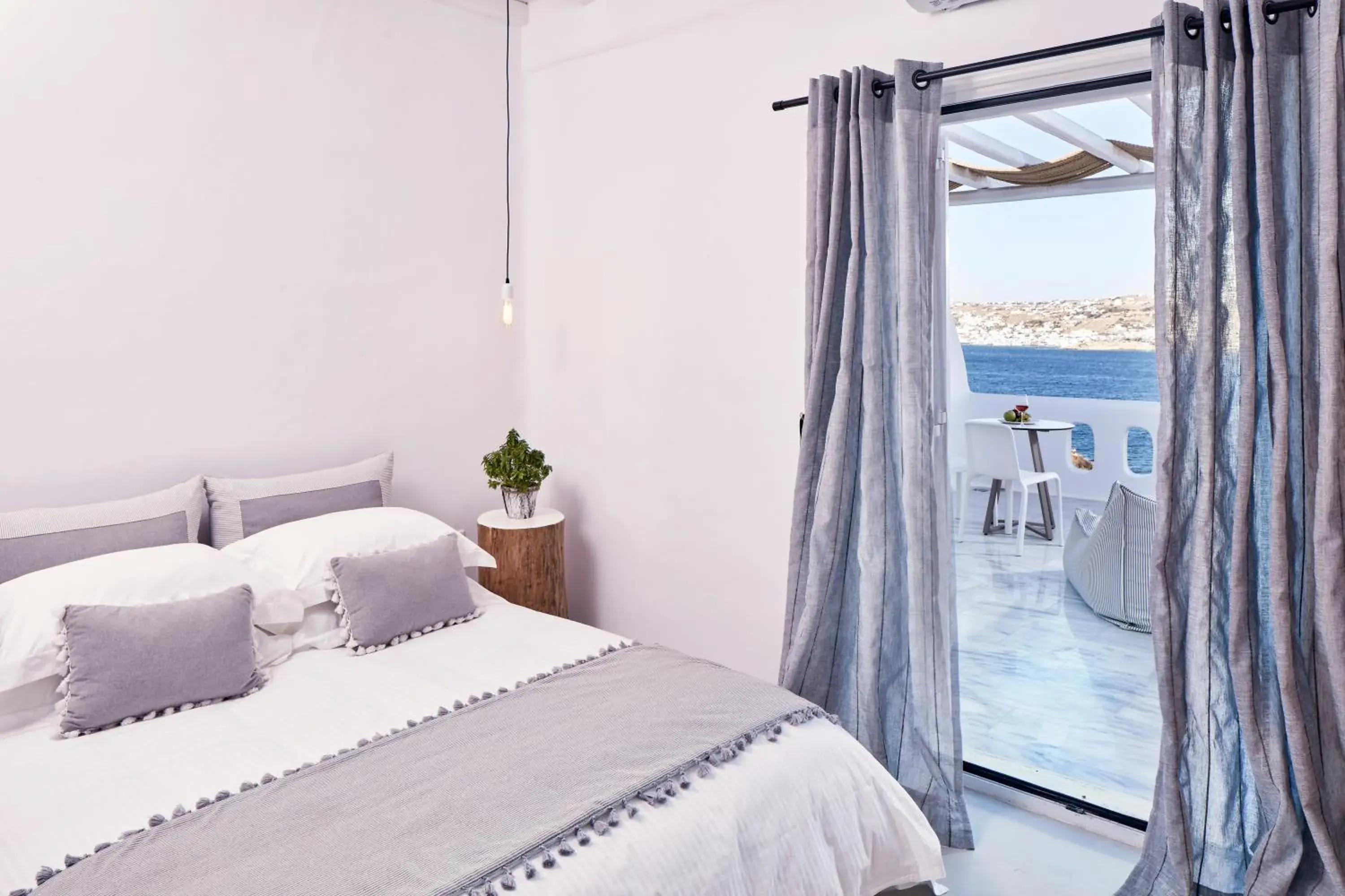 Photo of the whole room, Bed in Mykonos No5 Luxury Suites & Villas Photo of the whole room, Bed in Mykonos No5 Luxury Suites & Villas