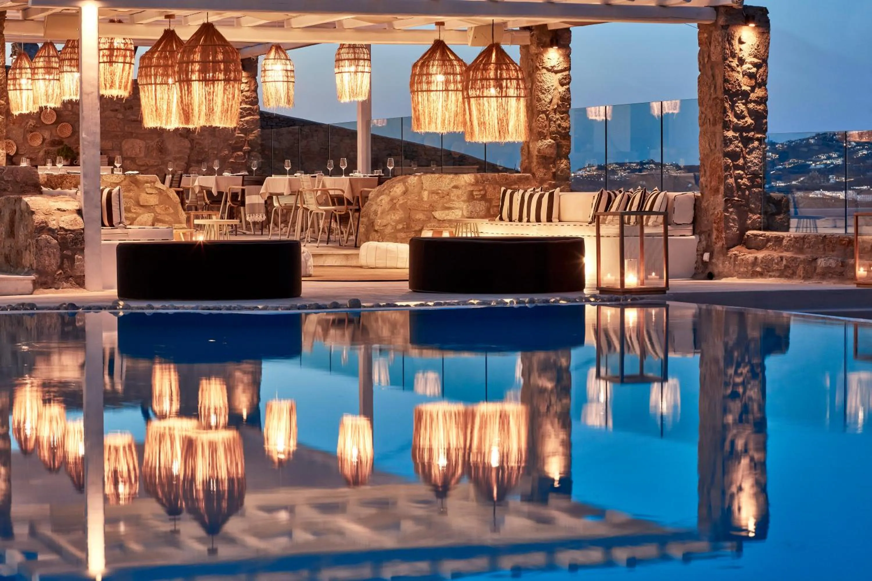 Lounge or bar in Mykonos No5 Luxury Suites & Villas