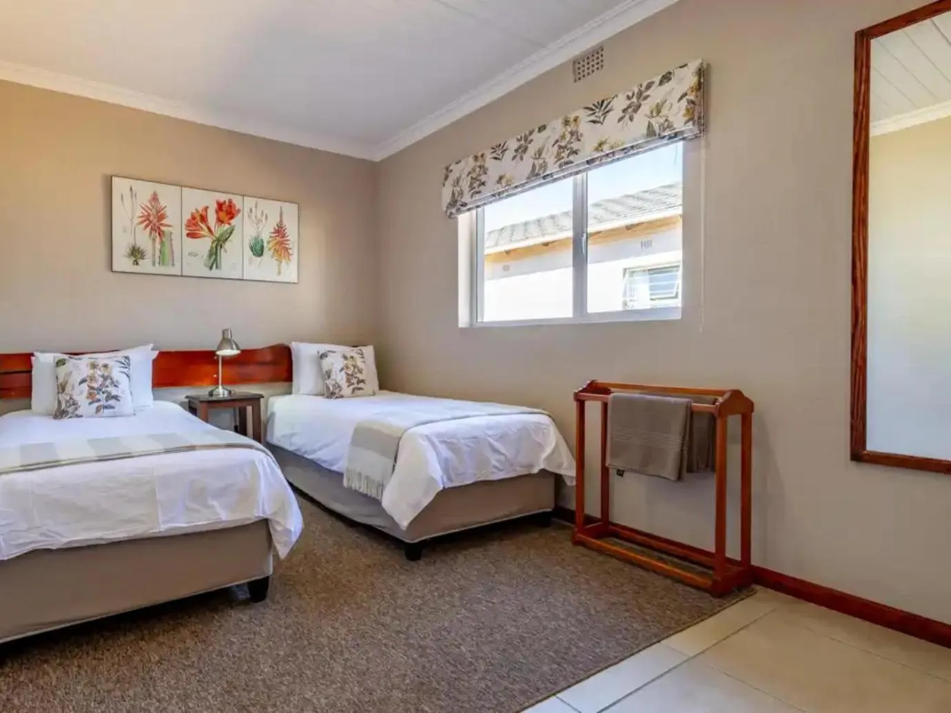 Bedroom, Bed in Misty Mountain