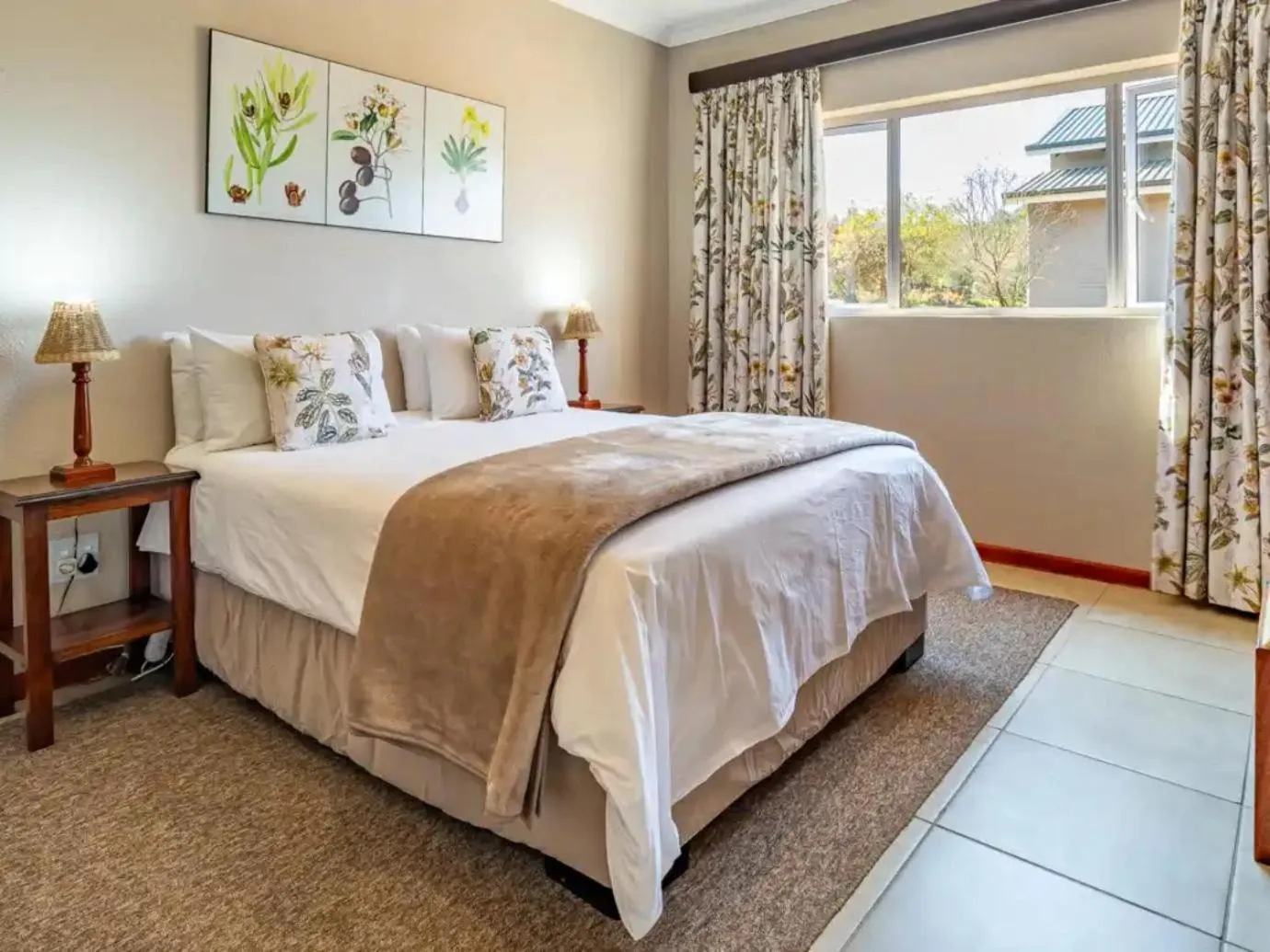 Bedroom, Bed in Misty Mountain