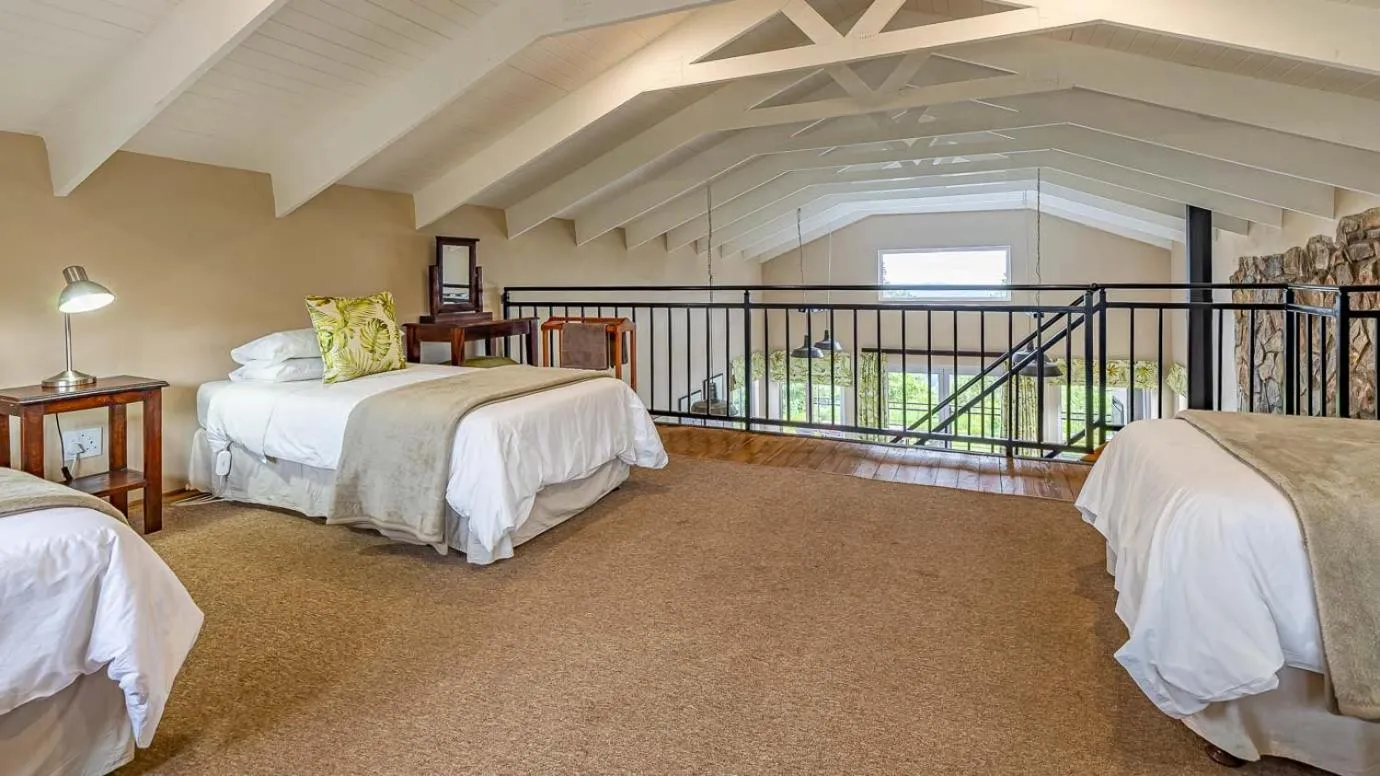 Bedroom, Bed in Misty Mountain