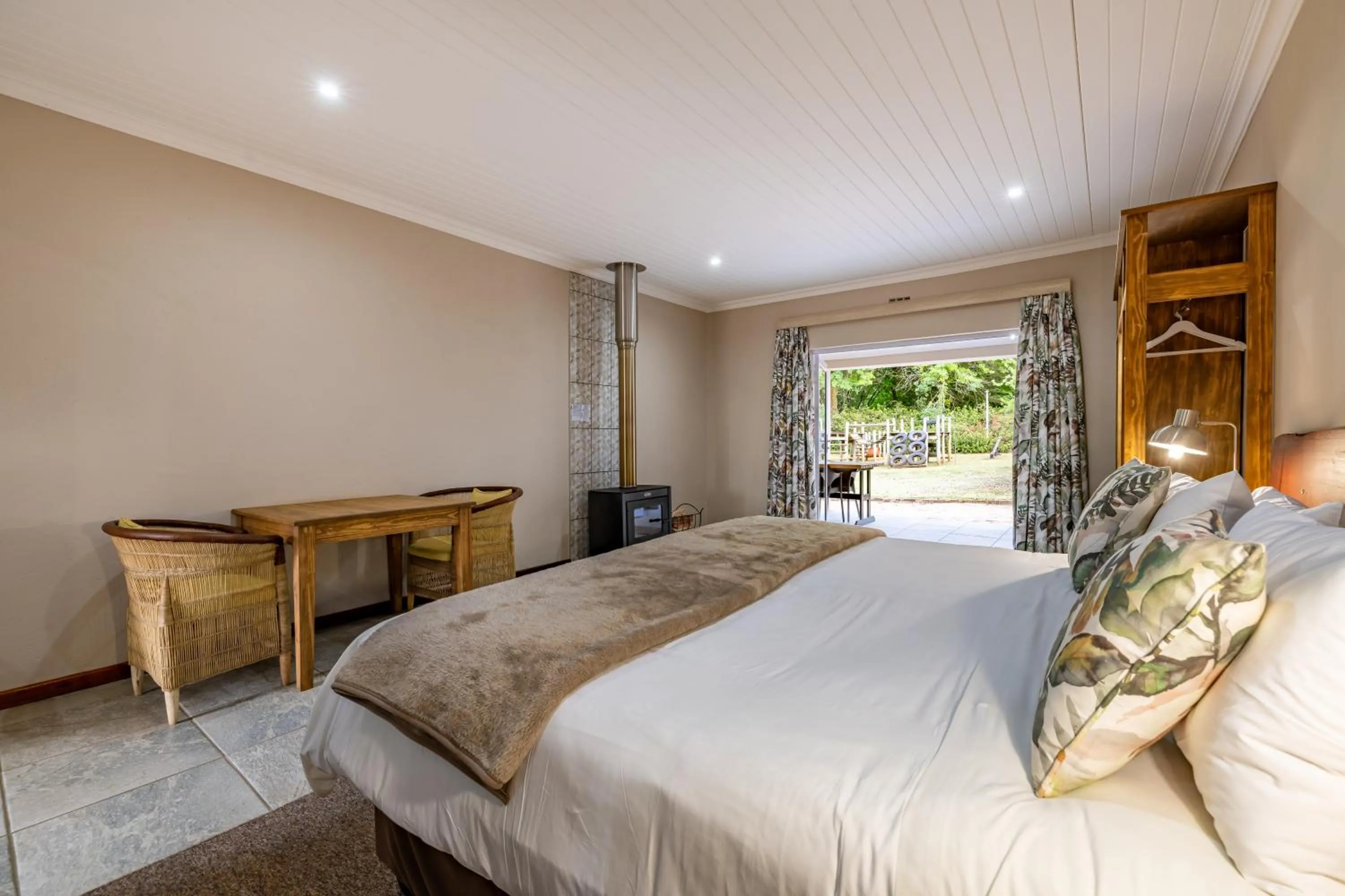 Bed in Misty Mountain