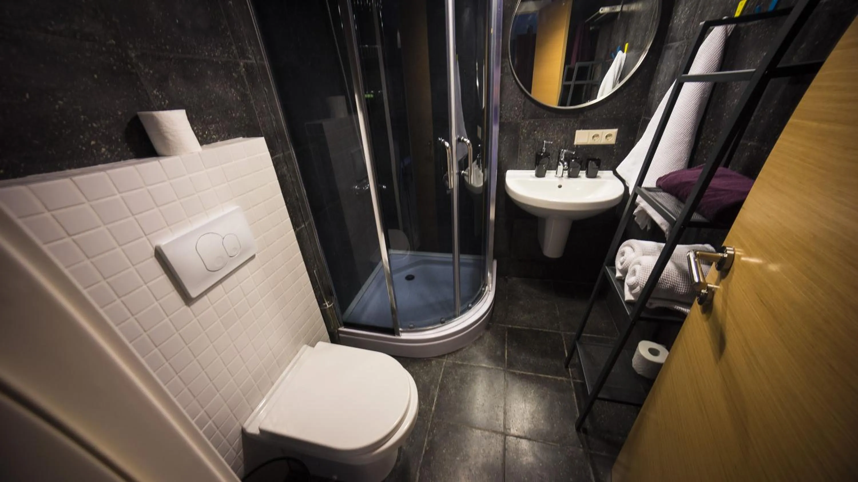 Shower in Tsar Bani Spa Resort