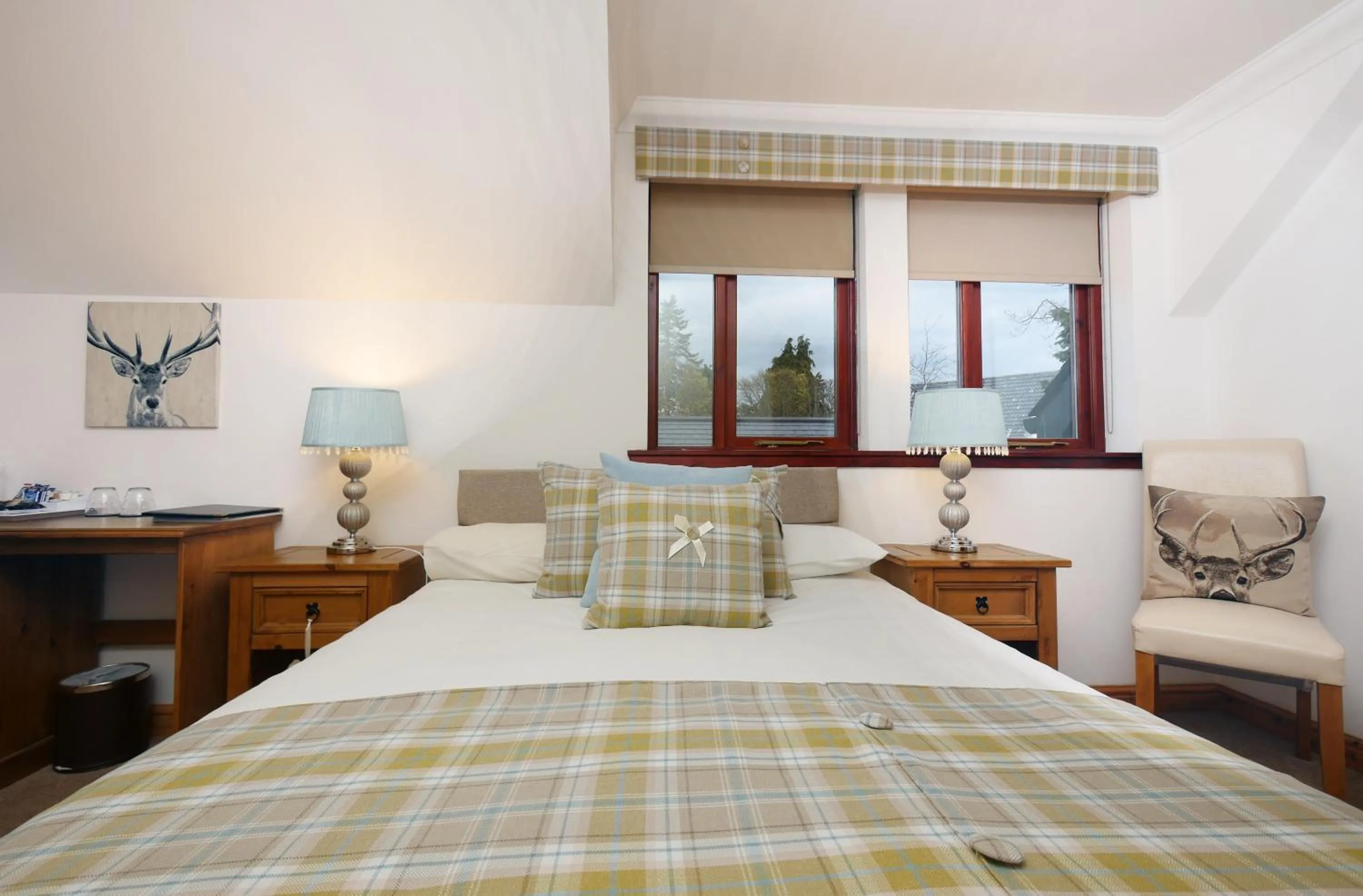 Photo of the whole room, Bed in Culliss House B&B