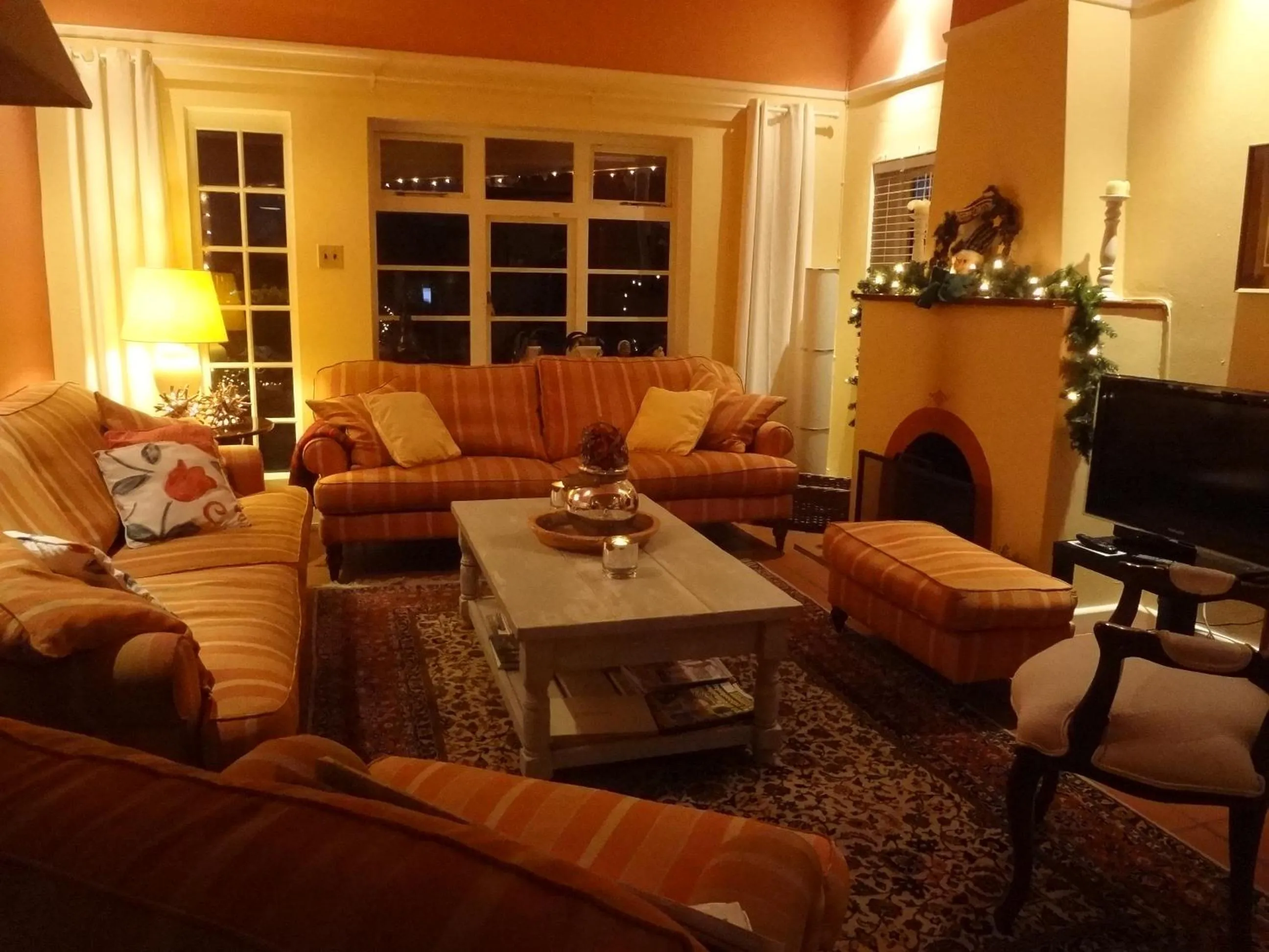 Living room in Walker Bay Manor Mansion PTY