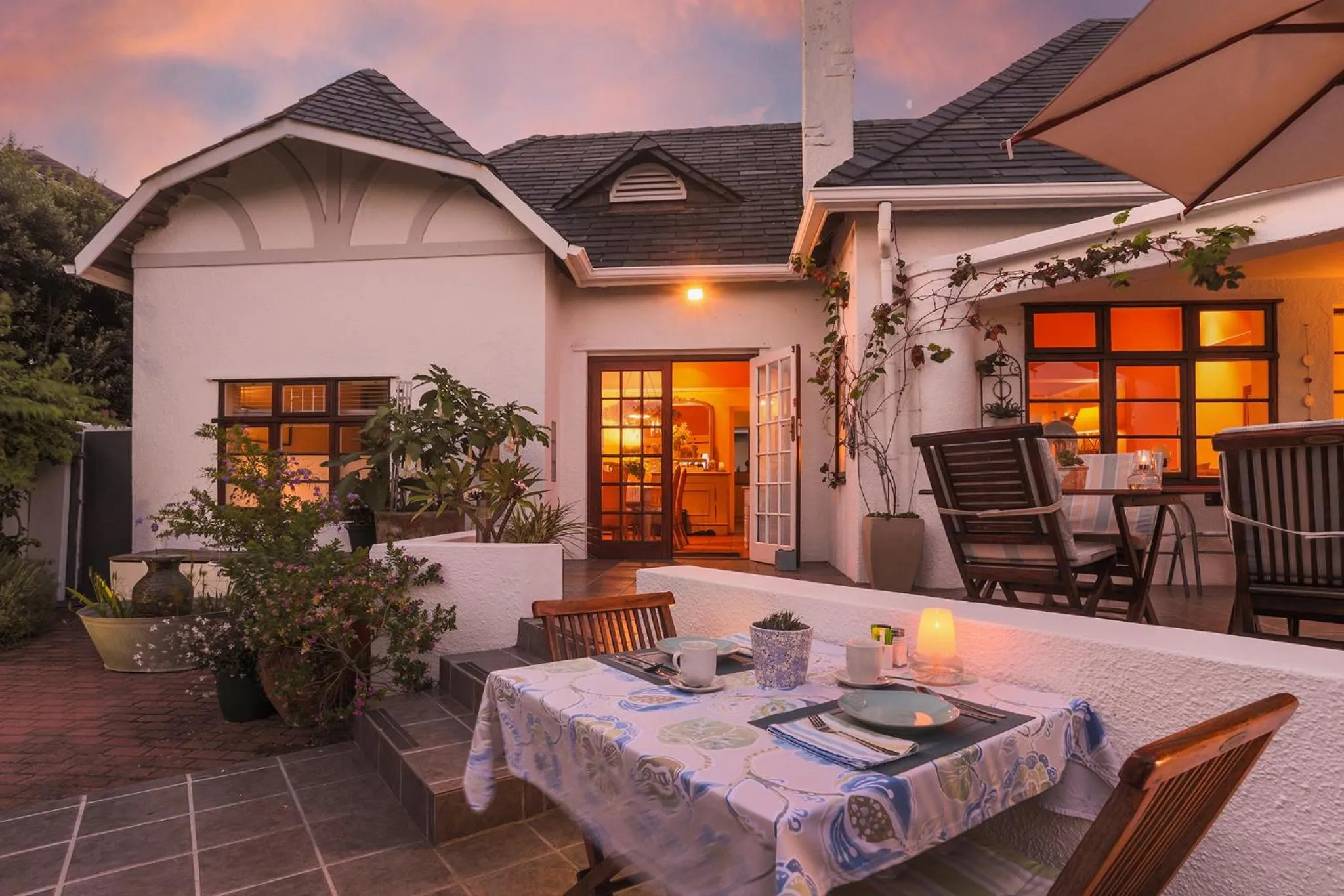 Sunset in Walker Bay Manor Mansion PTY