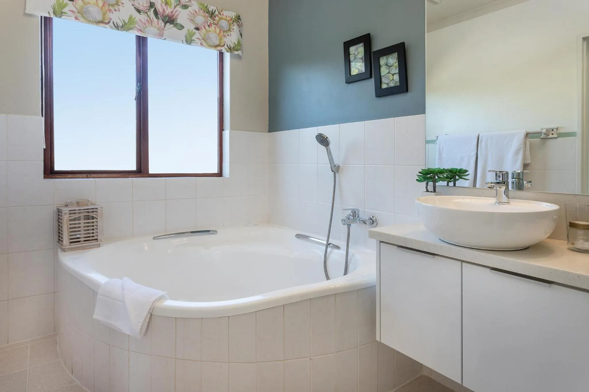 Bathroom in Walker Bay Manor Mansion PTY