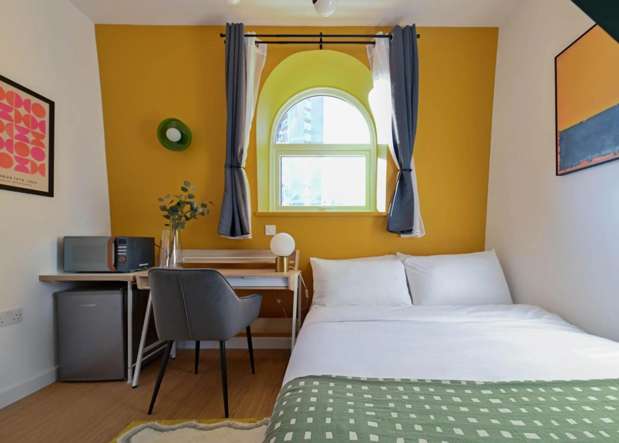 Spacious Ensuite Bedroom Close to Angel & Shoreditch
