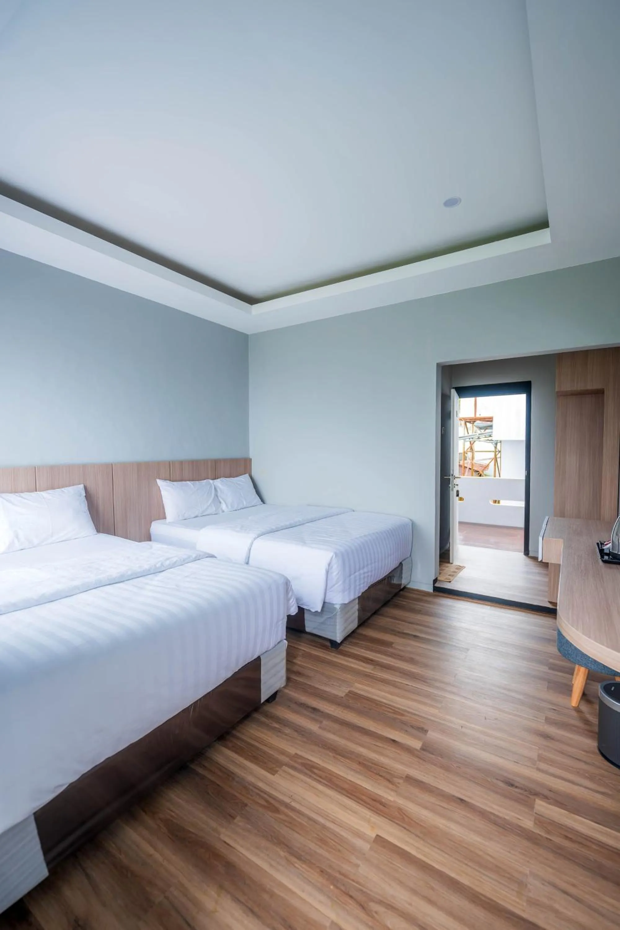 Bedroom, Bed in Elge Hotel and Villa Sarangan