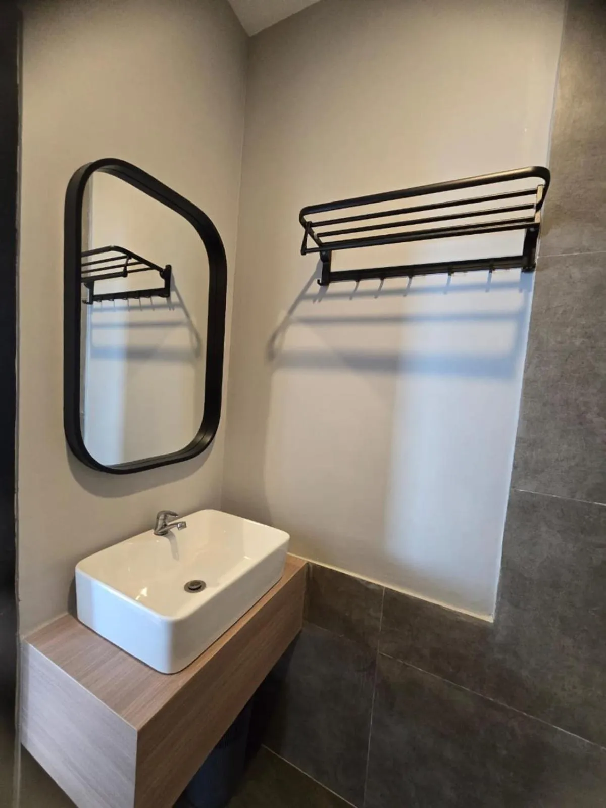 Bathroom in Elge Hotel and Villa Sarangan