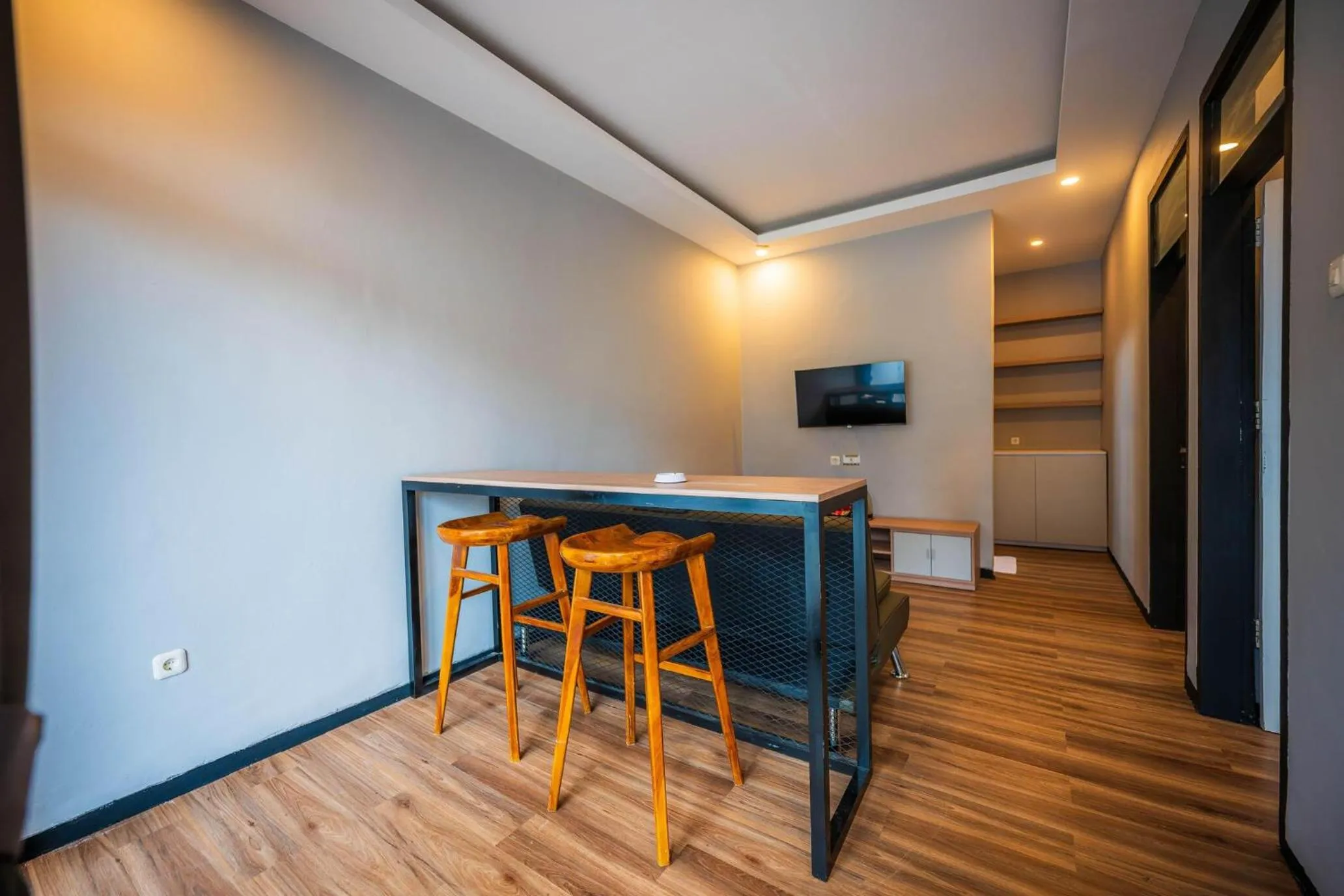 Seating area in Elge Hotel and Villa Sarangan