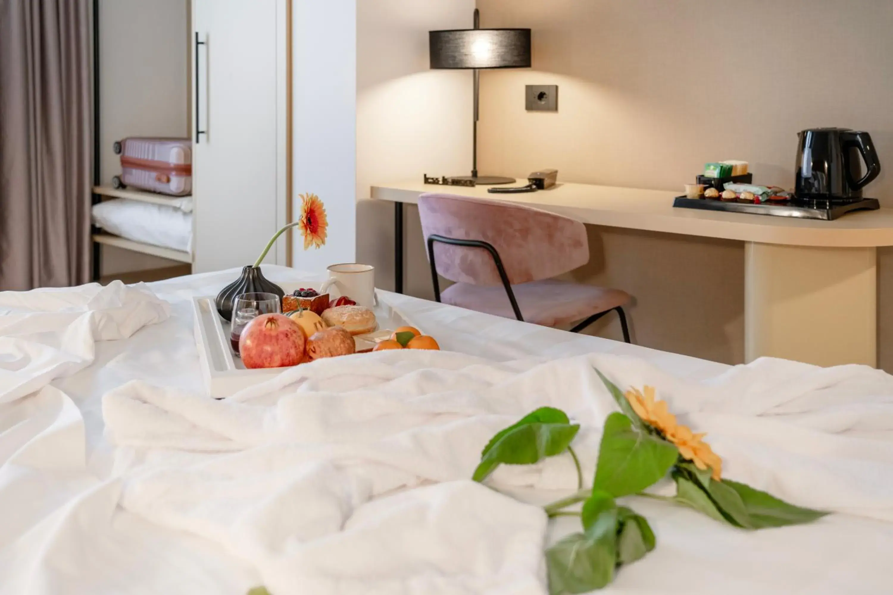 Bed in BISCARDI Hotel Bed in BISCARDI Hotel