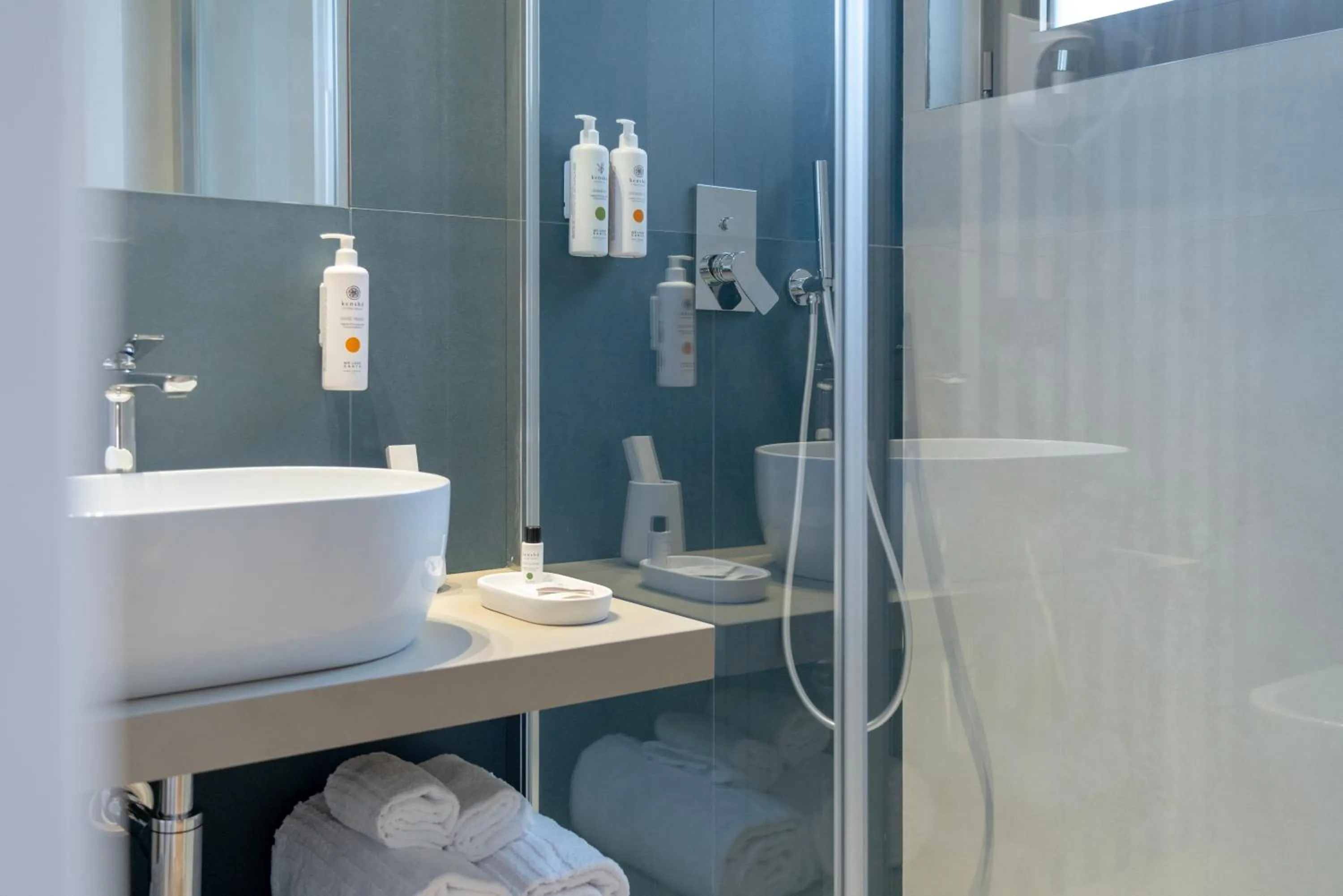 Shower in BISCARDI Hotel