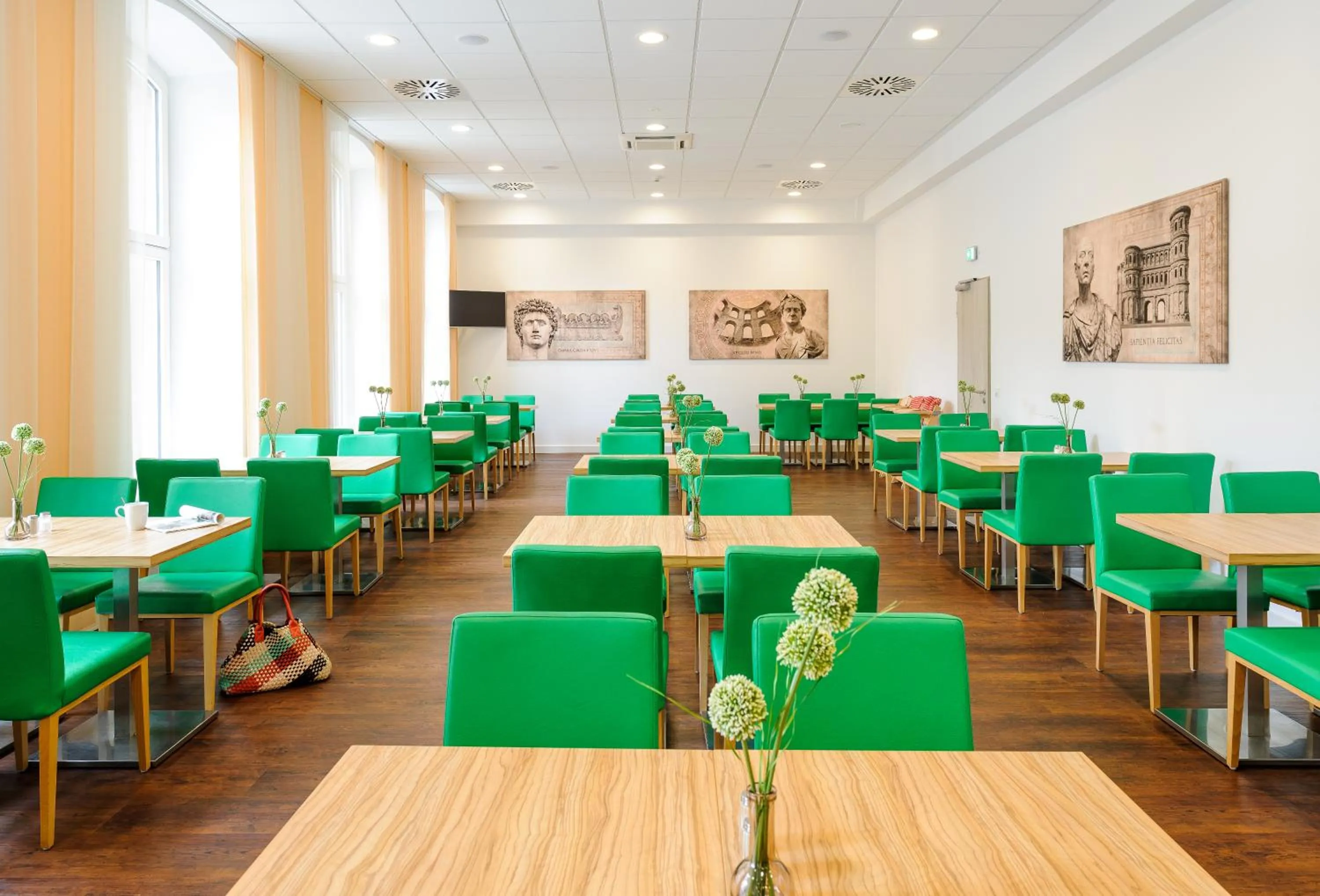Restaurant/places to eat in Ibis Styles Trier