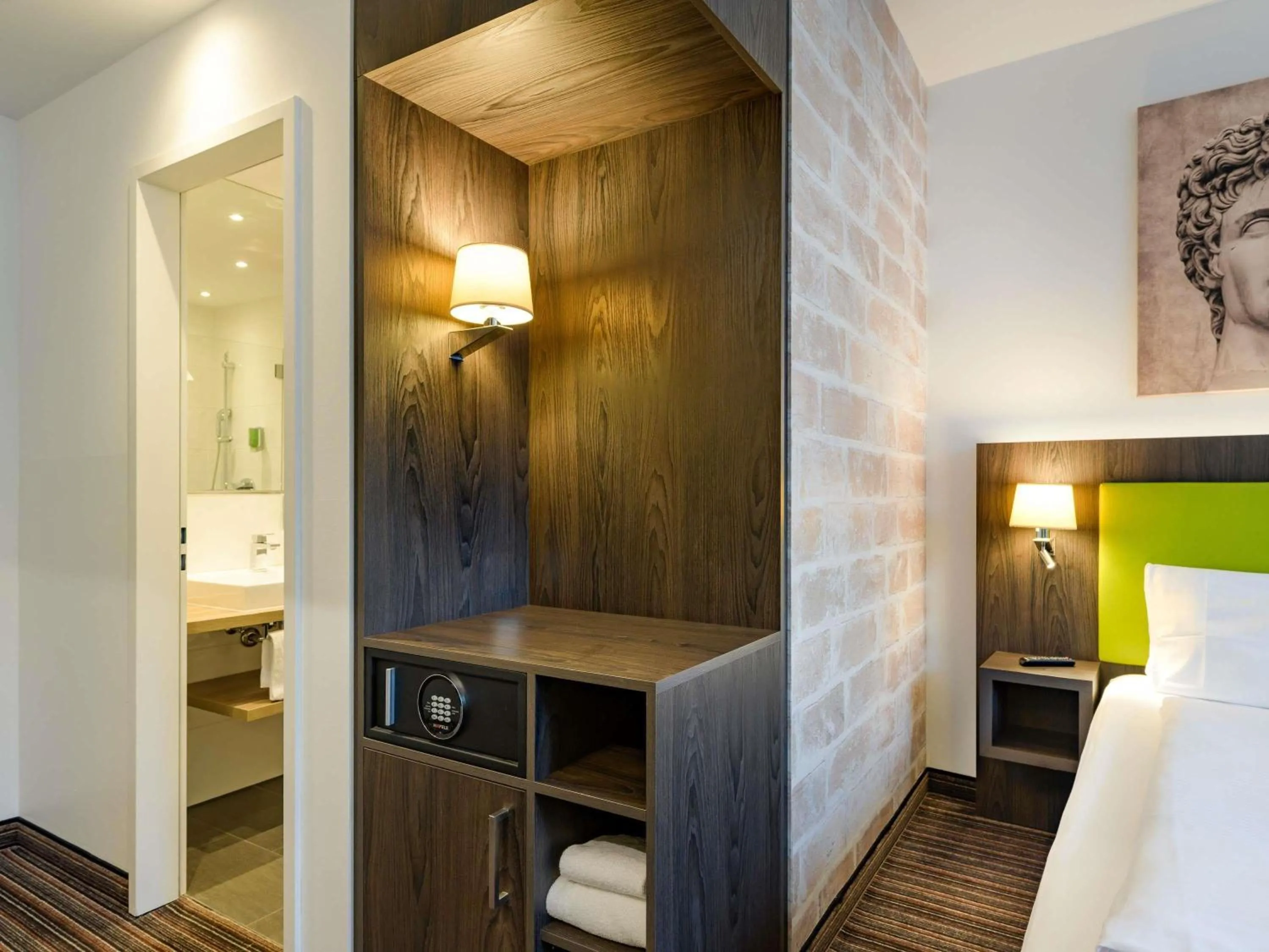 Bedroom, Bed in Ibis Styles Trier