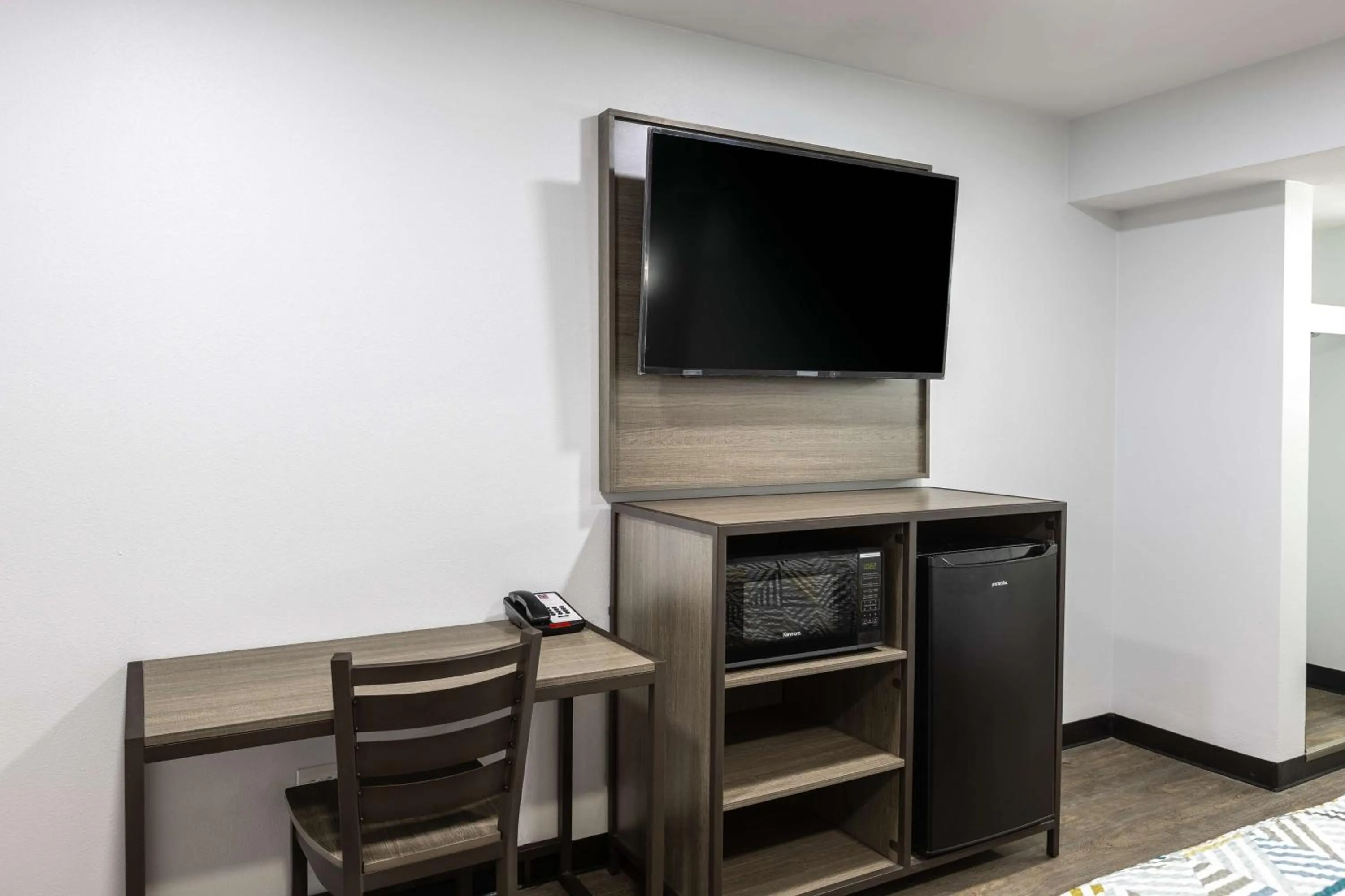 Bedroom in Studio 6 Hickory NC