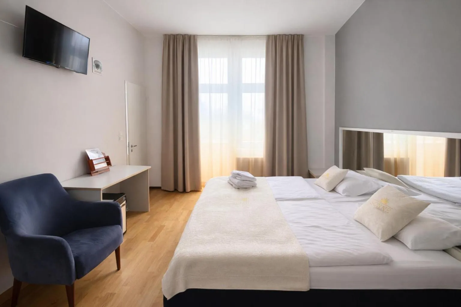Twin Room in Sonne Hotel