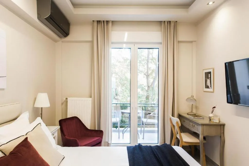 Bed in Tranquil Studio in Pangrati Athens Center