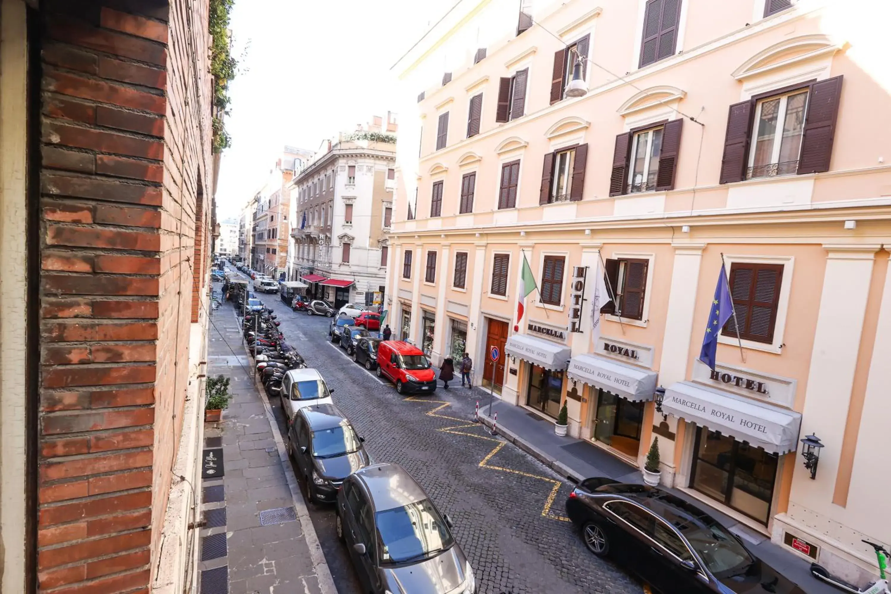 Property building in Seven Kings Relais Property building in Seven Kings Relais