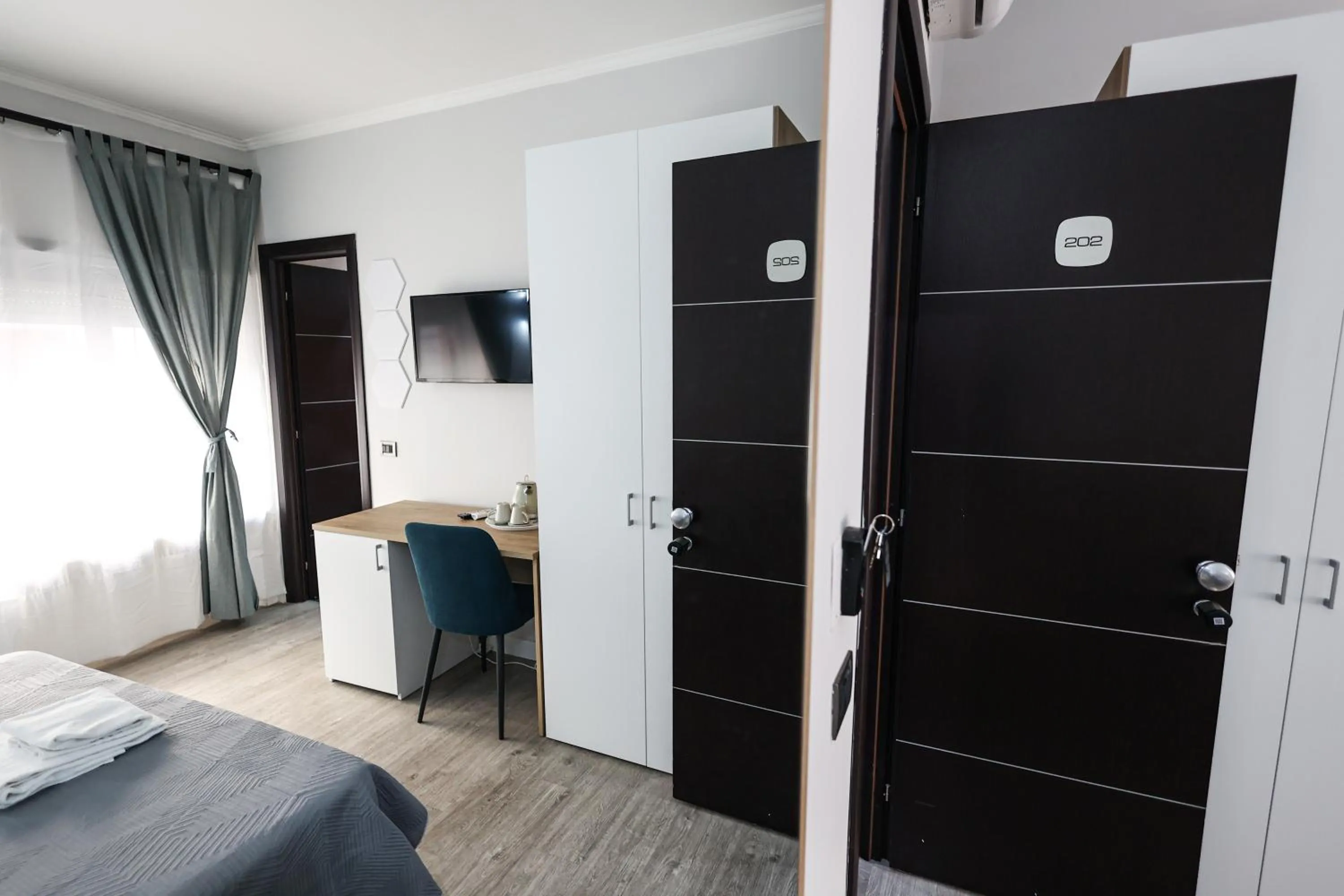 TV and multimedia, Bed in Seven Kings Relais